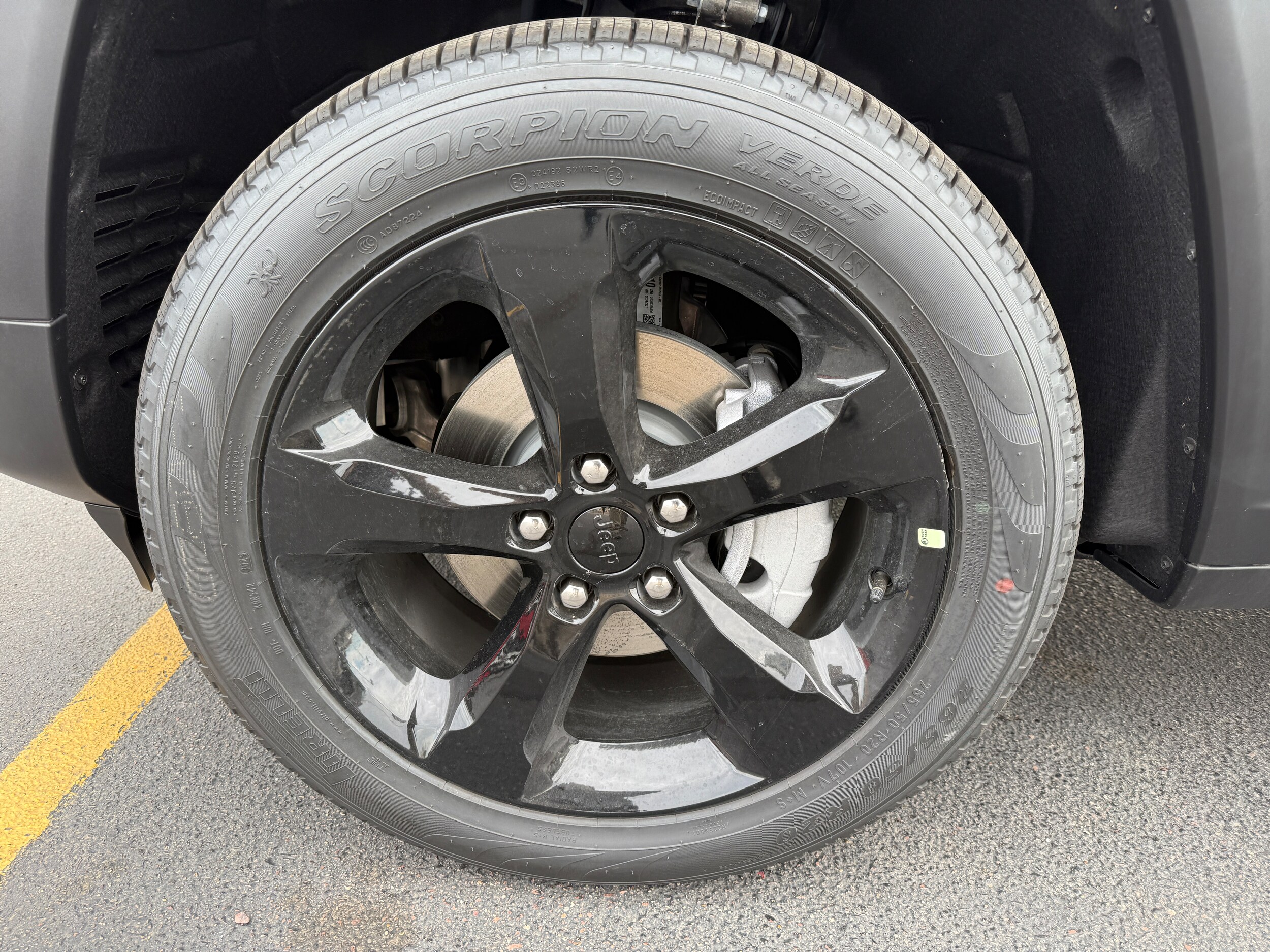 2025 Jeep Grand Cherokee Limited photo 3