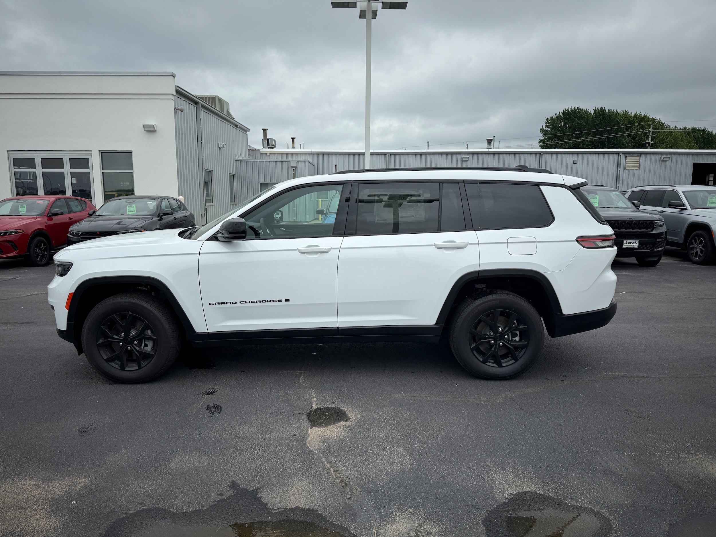 2025 Jeep Grand Cherokee L ALTITUDE 4X4