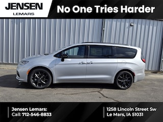 2026 Chrysler Pacifica LIMITED Passenger Van