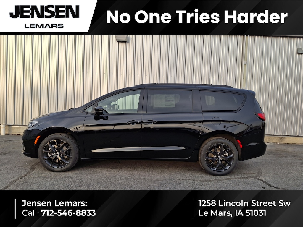 New 2026 Chrysler Pacifica LIMITED AWD Passenger Van