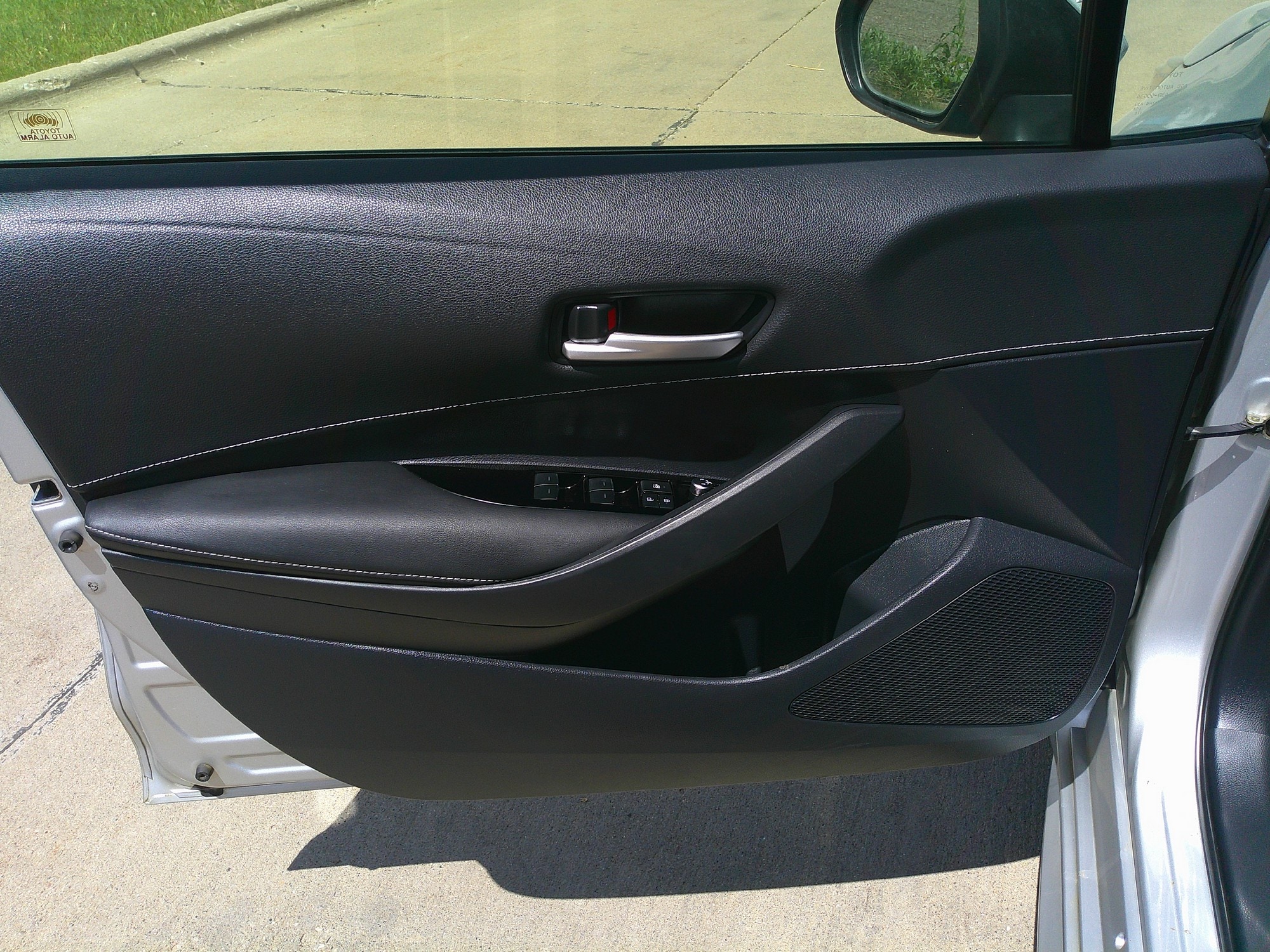 Used 2019 Toyota Corolla Hatchback SE with VIN JTNK4RBE9K3040312 for sale in Sioux City, IA