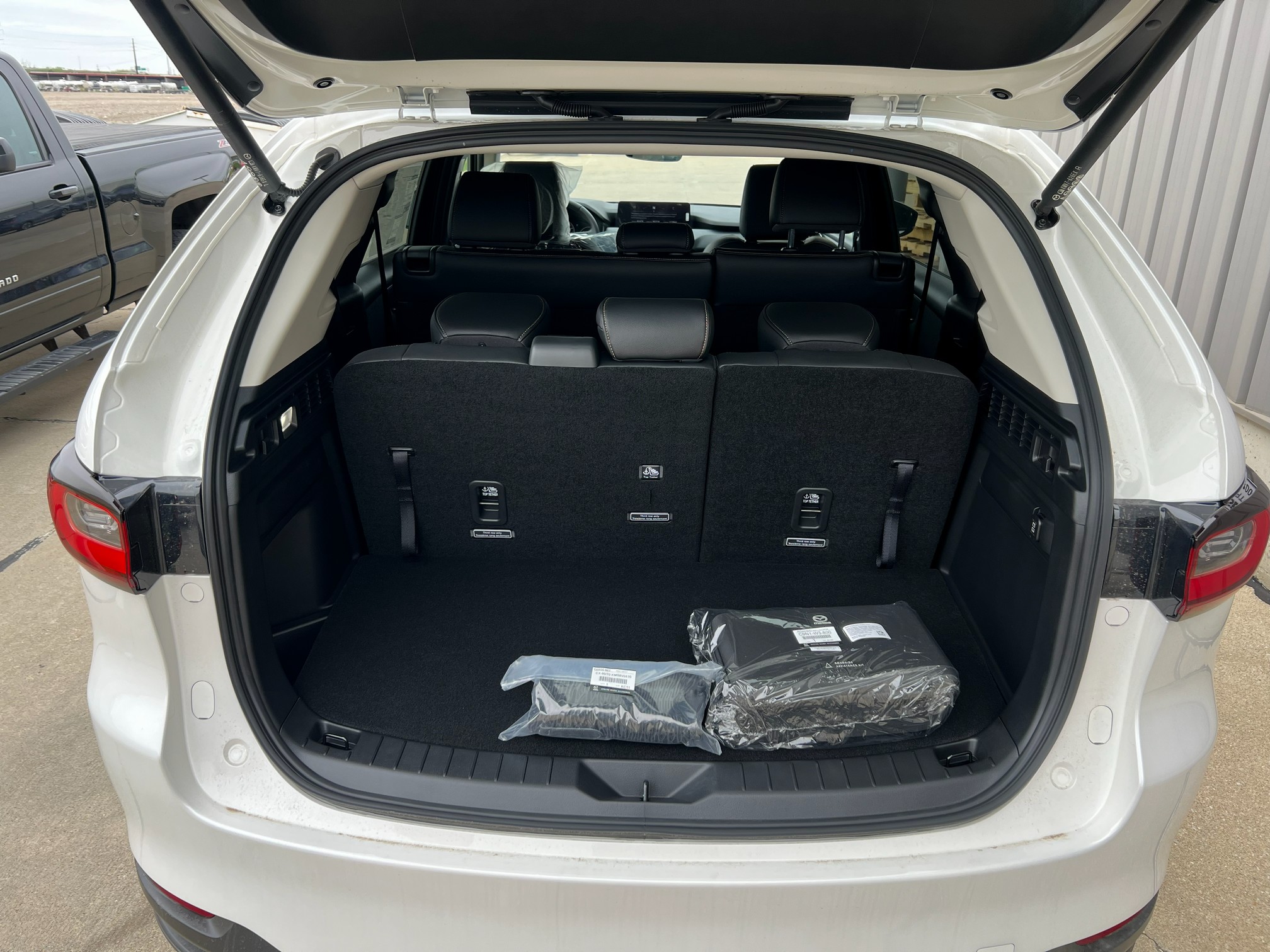 2026 Mazda CX-90 Select Package - Photo 17