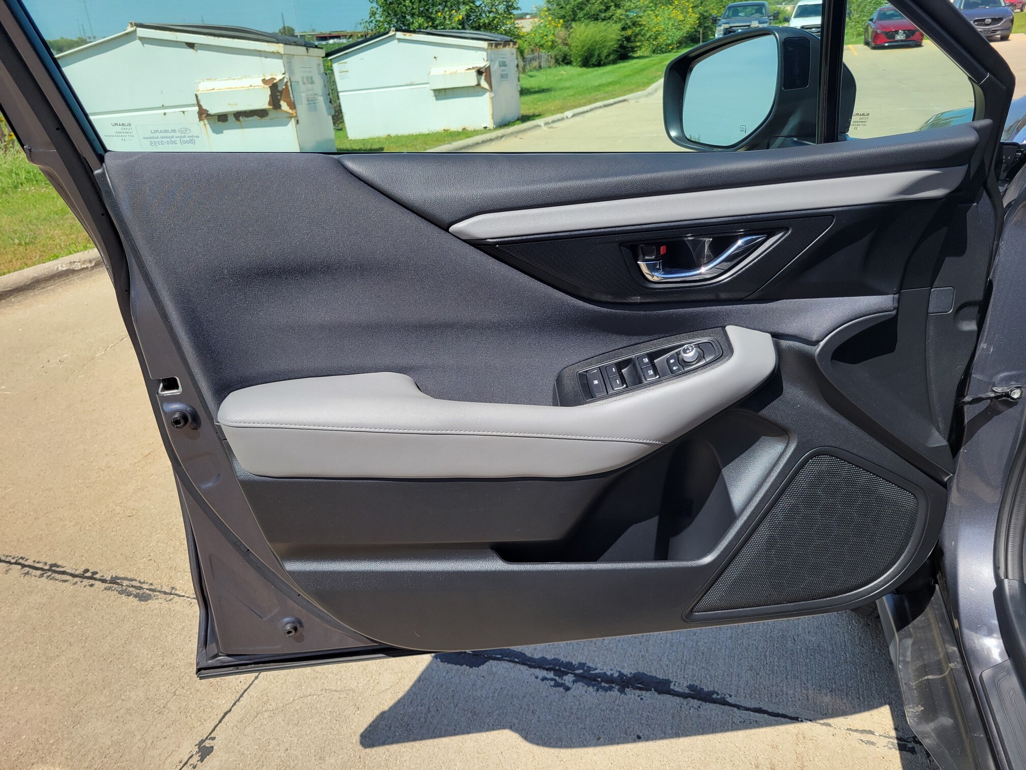 2023 Subaru Outback Premium photo 2