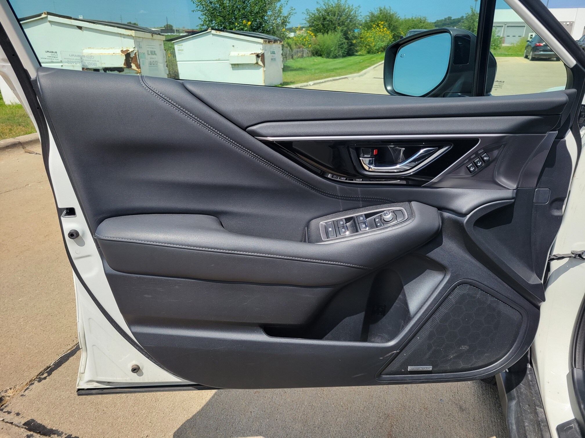 2024 Subaru Outback Limited photo 2
