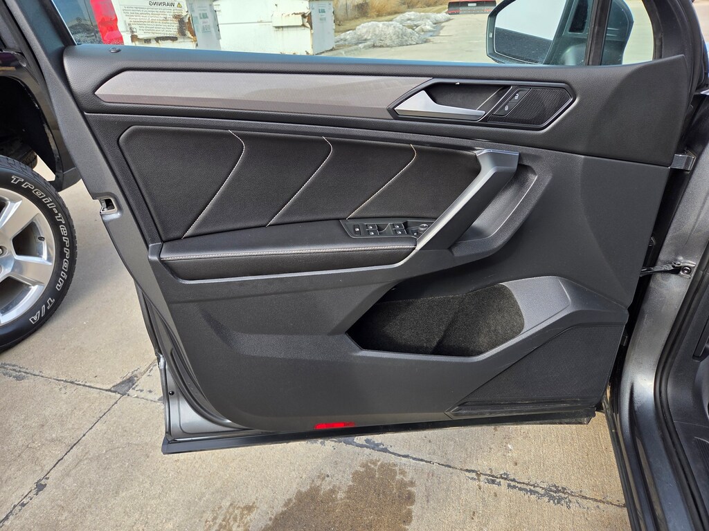 Used 2023 Volkswagen Tiguan SE Sport Utility