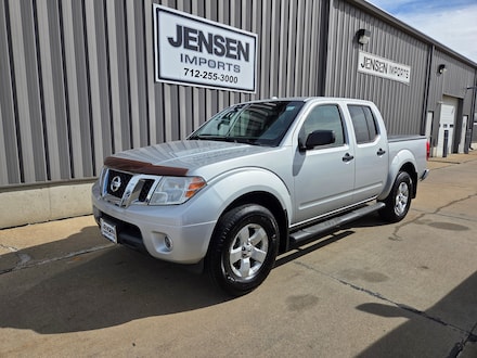 2012 Nissan Frontier SV Crew Cab Pickup