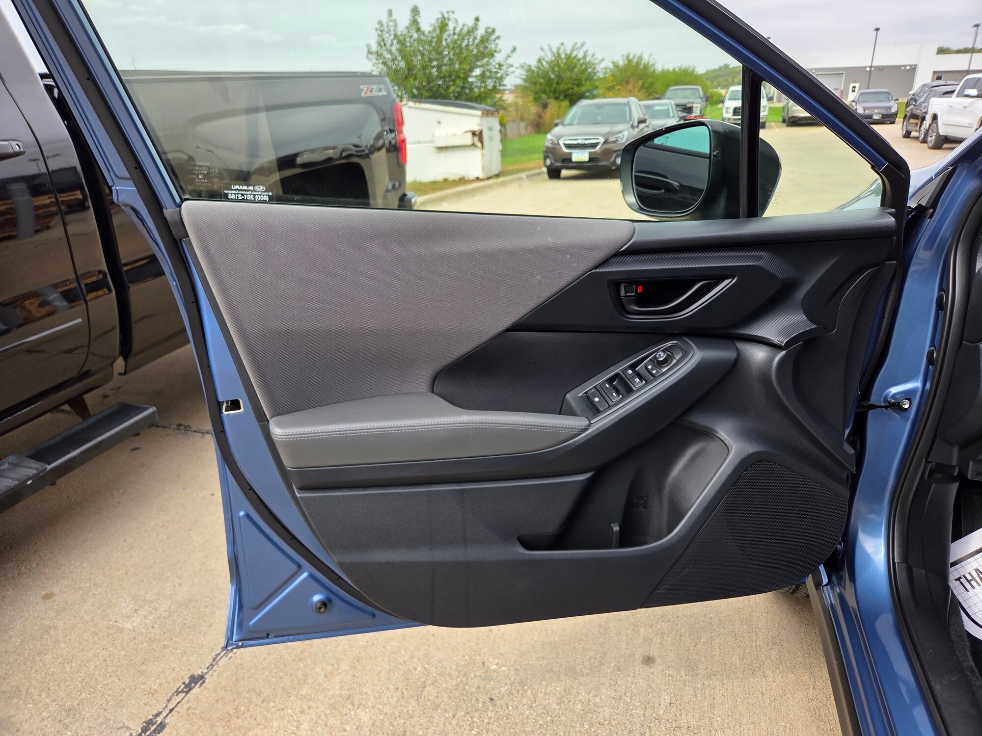 2024 Subaru Crosstrek Premium photo 2