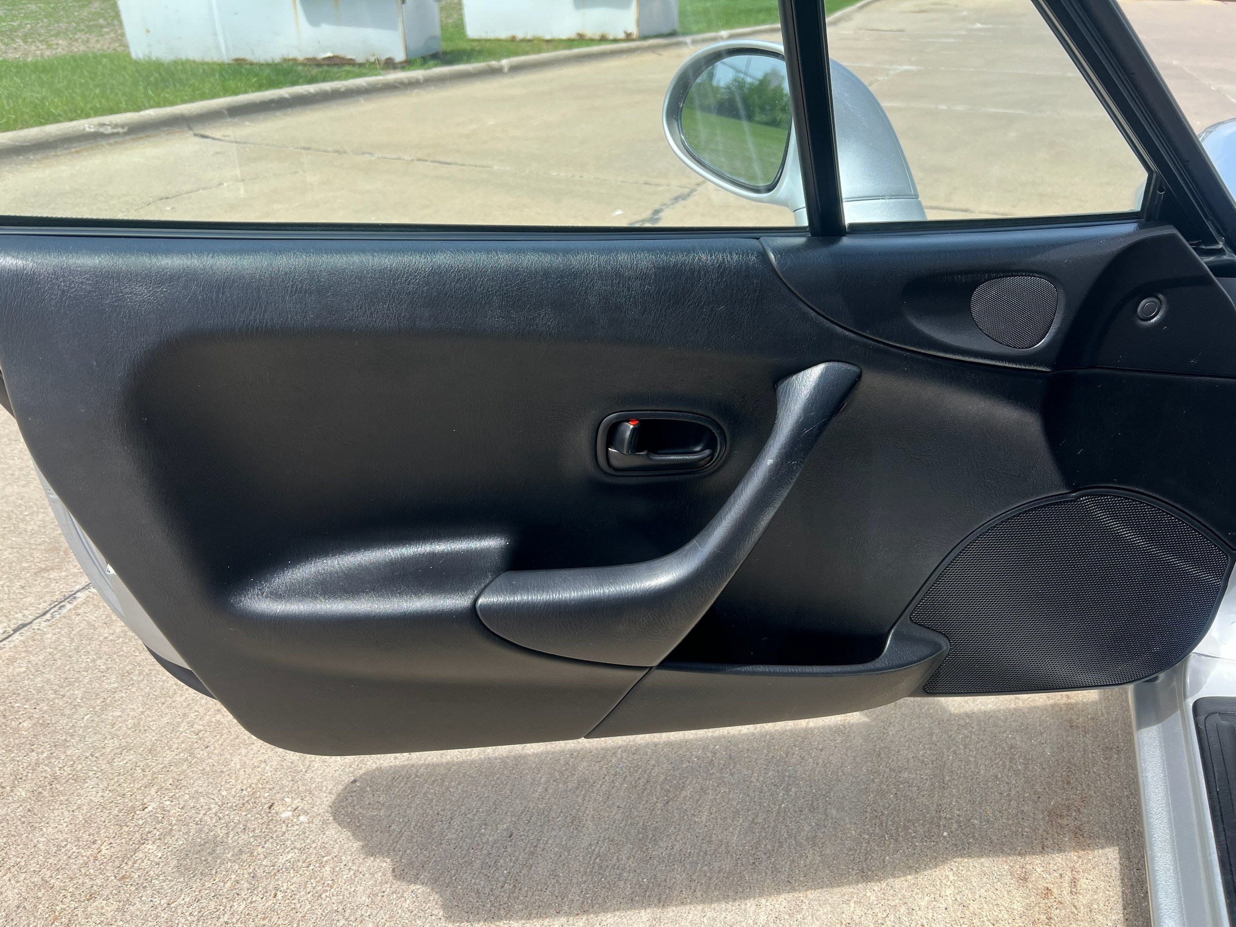Used 1999 Mazda MX-5 Base with VIN JM1NB3537X0127004 for sale in Sioux City, IA
