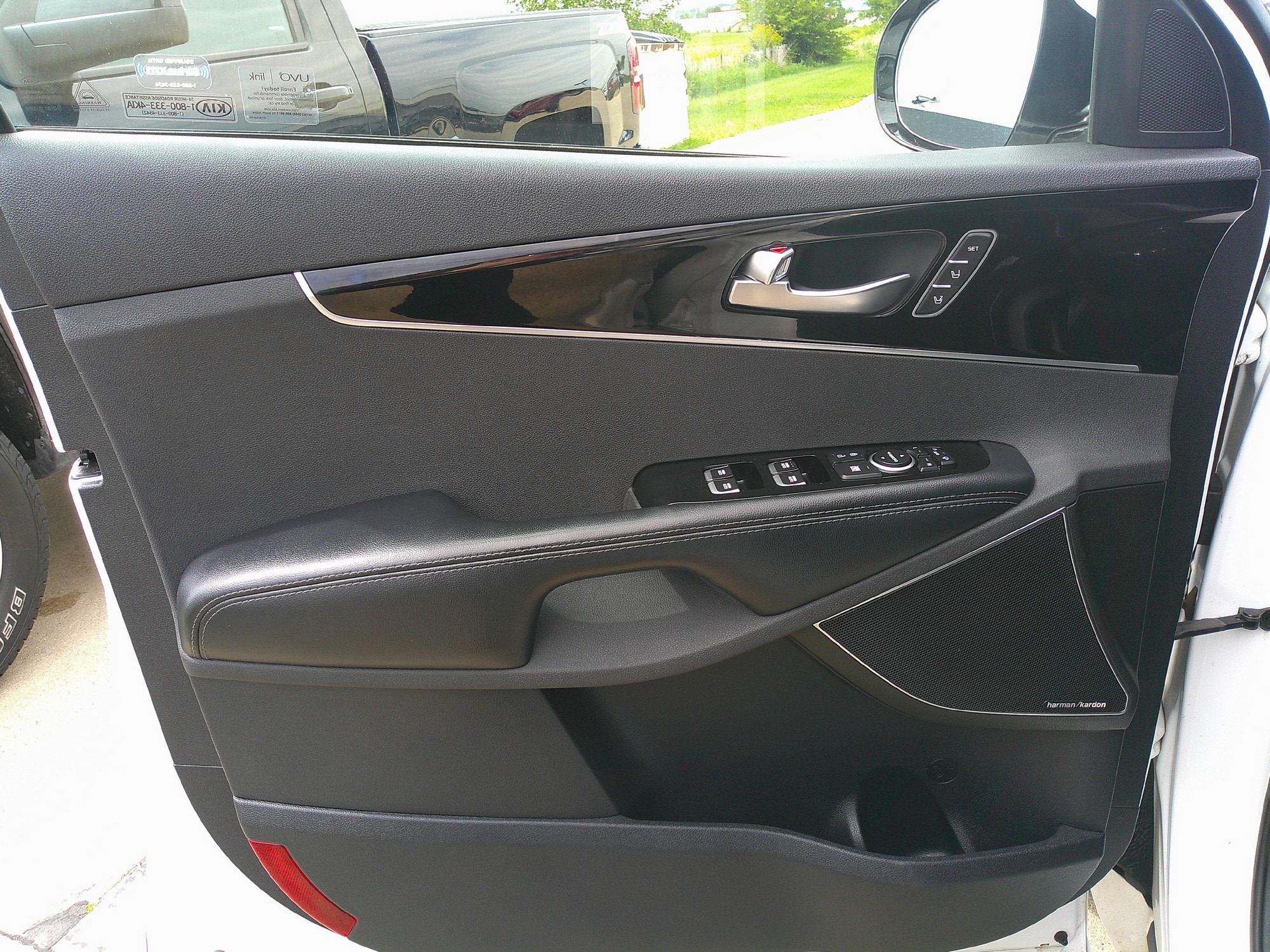 Used 2020 Kia Sorento SX with VIN 5XYPKDA58LG649506 for sale in Sioux City, IA