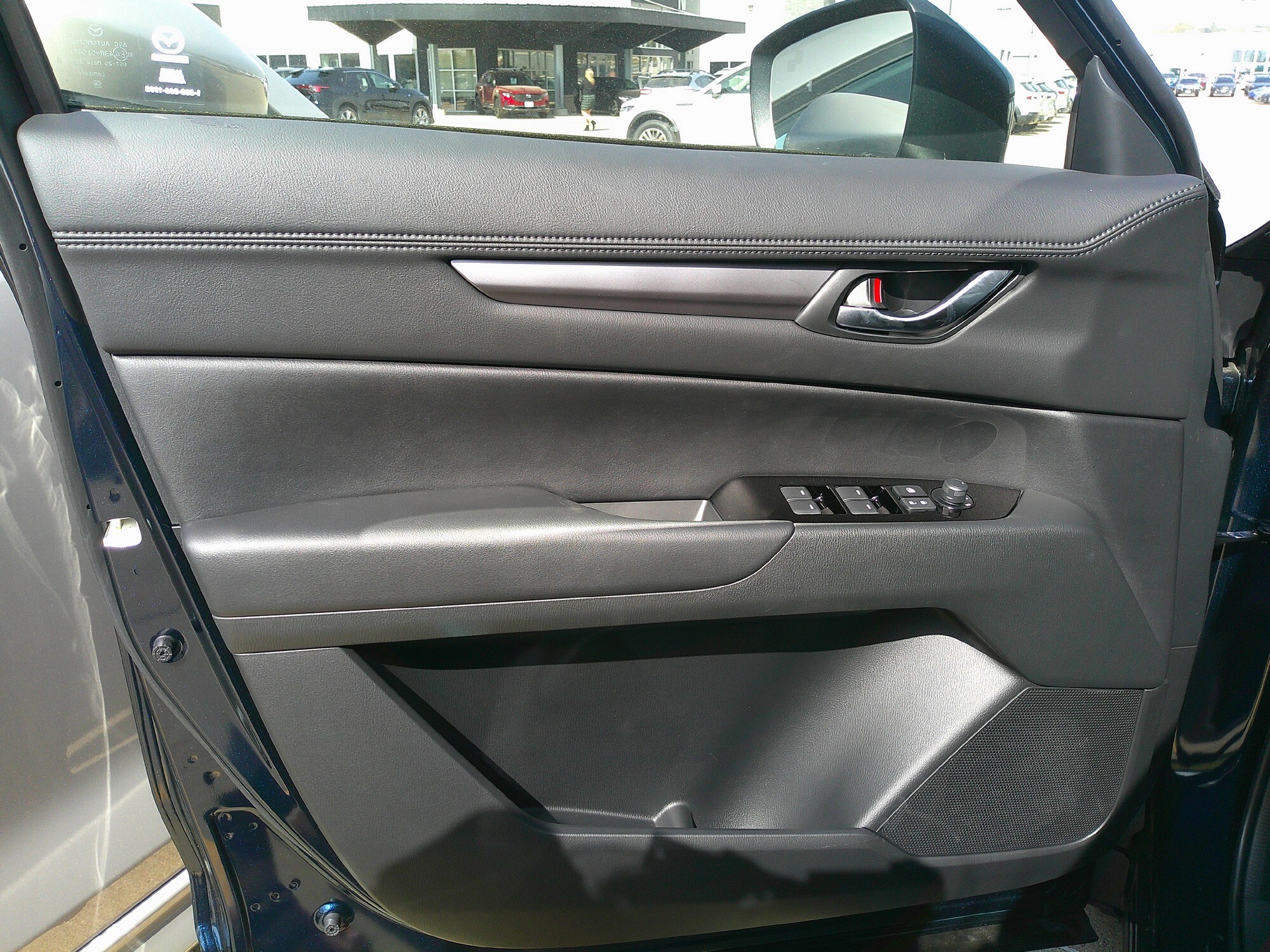 2025 Mazda CX-5 2.5 Select photo 2