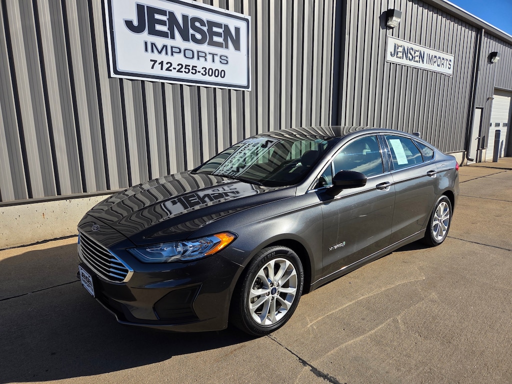 Used 2019 Ford Fusion Hybrid SE Car