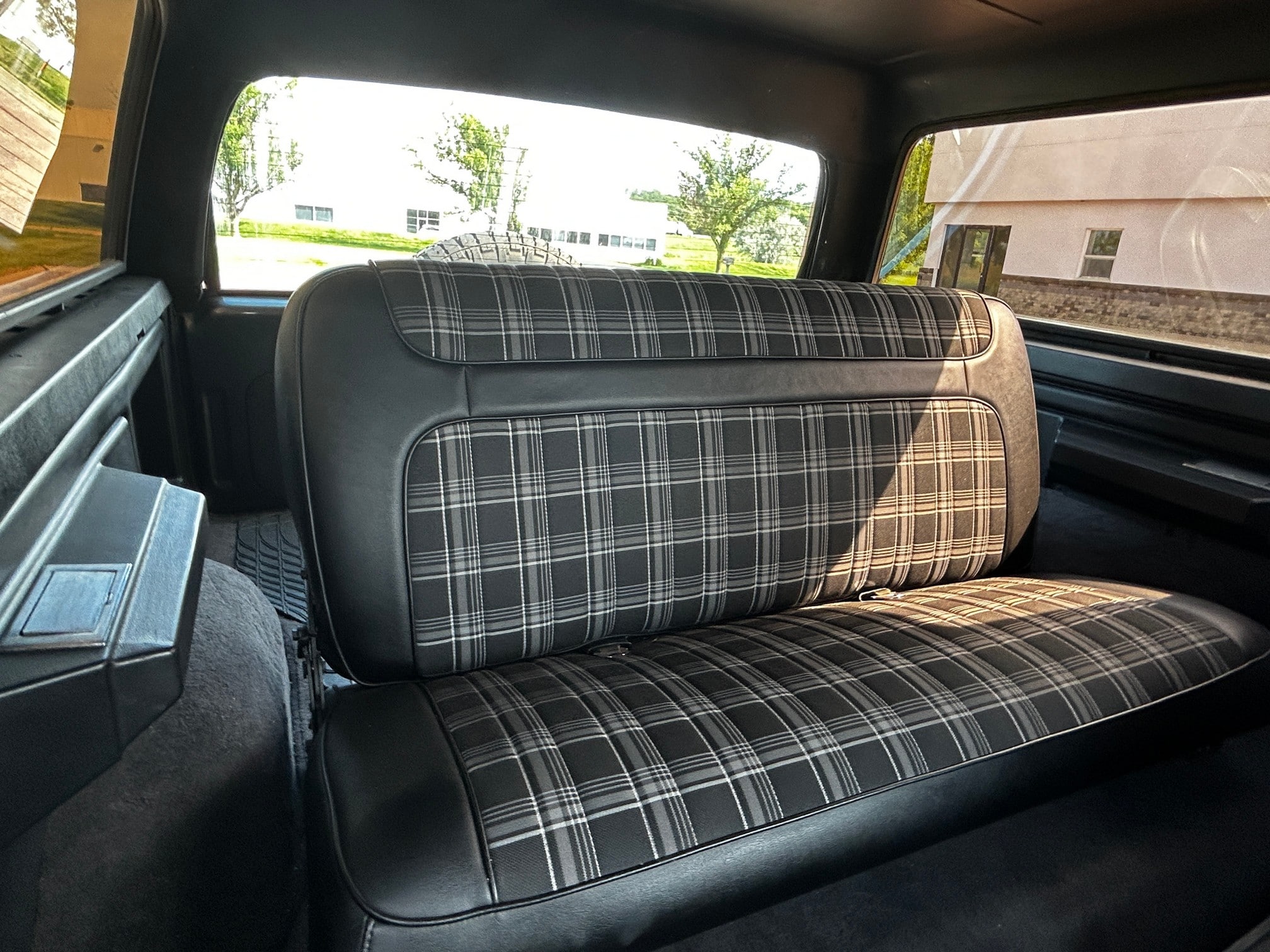 1981 Ford Bronco - Photo 30