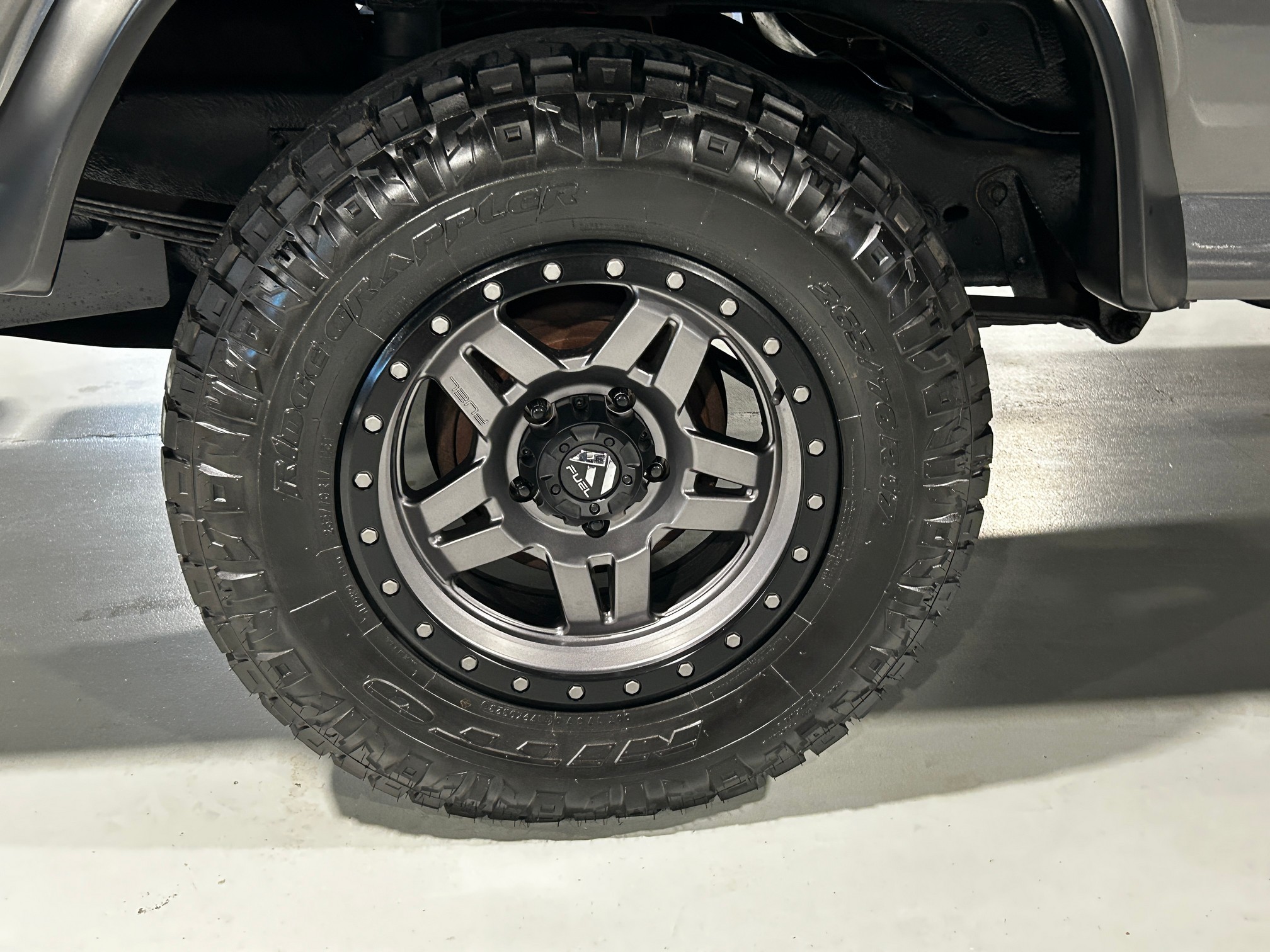 1981 Ford Bronco - Photo 28