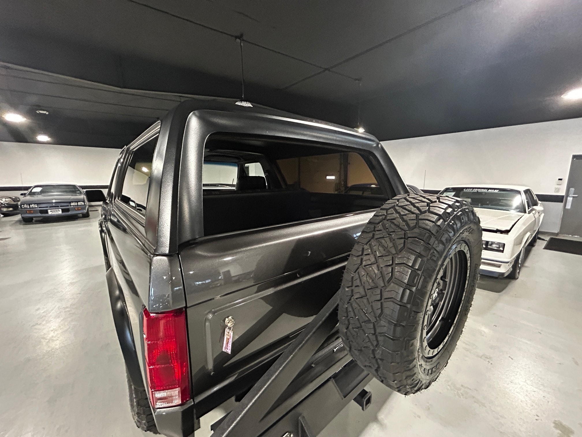 1981 Ford Bronco - Photo 22