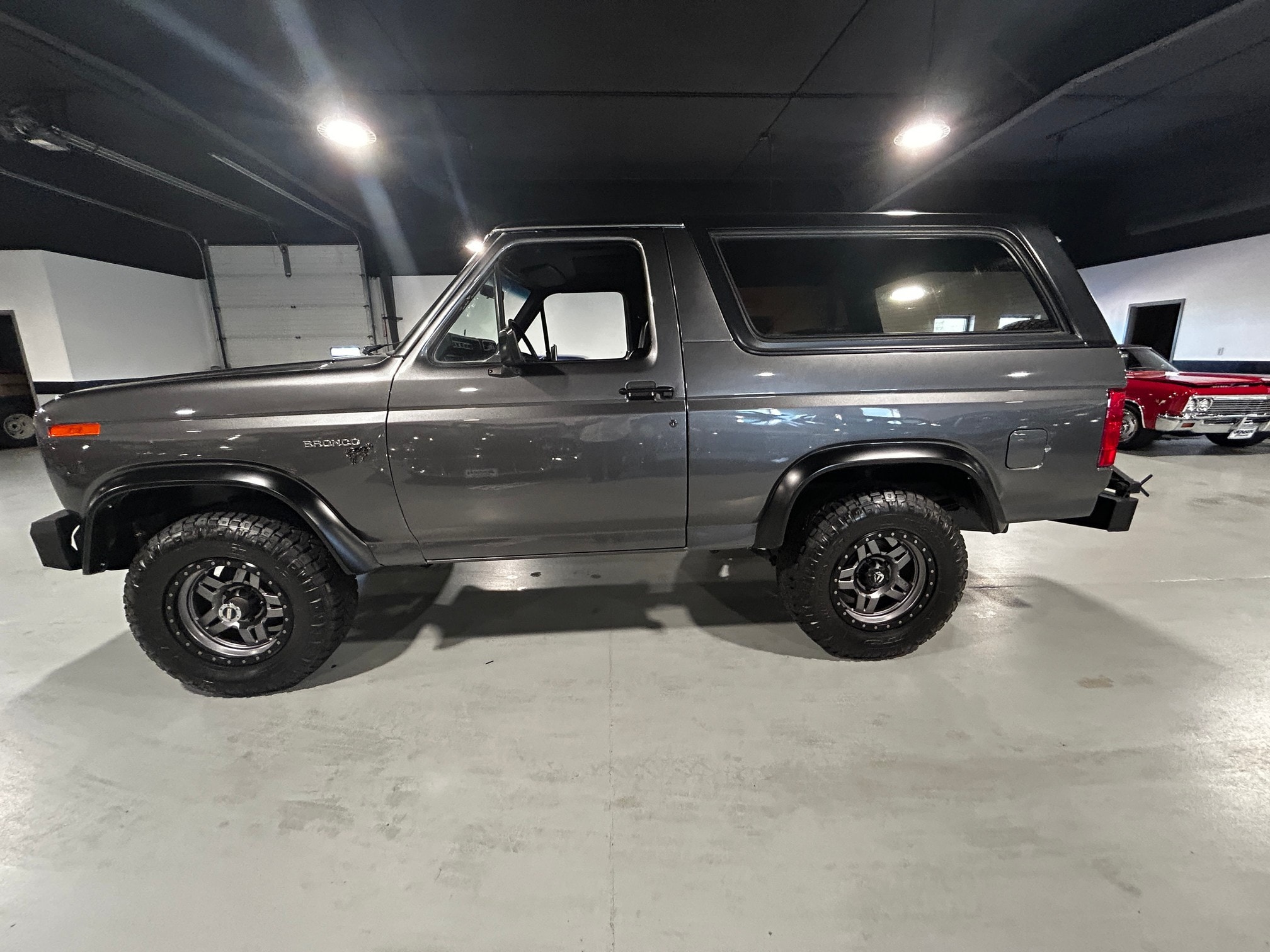 1981 Ford Bronco - Photo 7