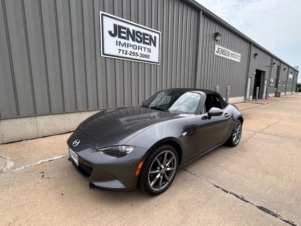 Used 2022 Mazda MX-5 Miata Grand Touring Convertible