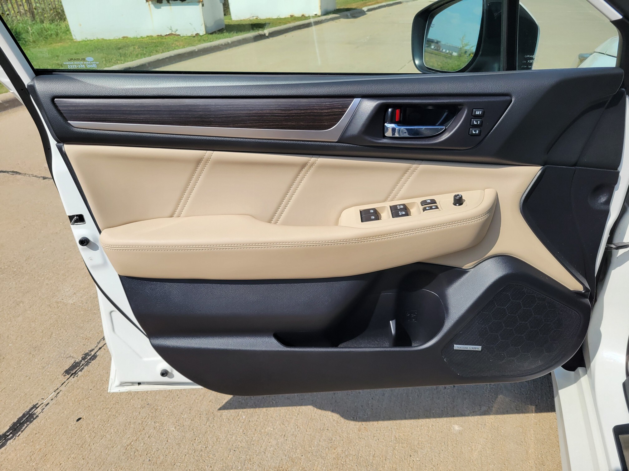 2019 Subaru Legacy Limited photo 2