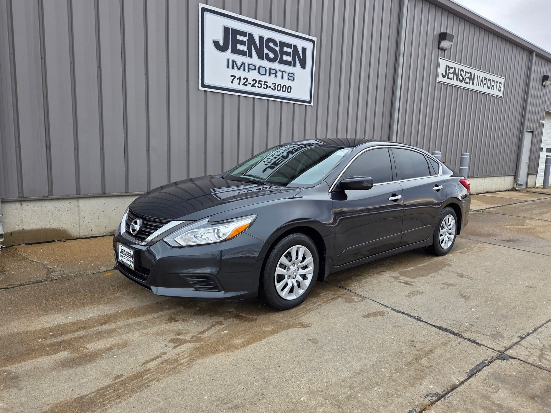 2017 Nissan Altima S's photo