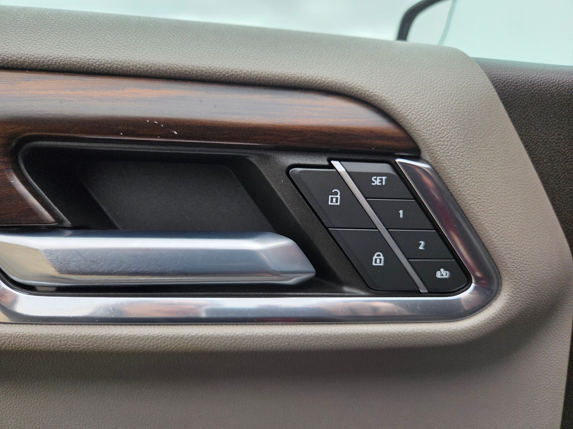 2023 Gmc Sierra 1500 SLT photo 3