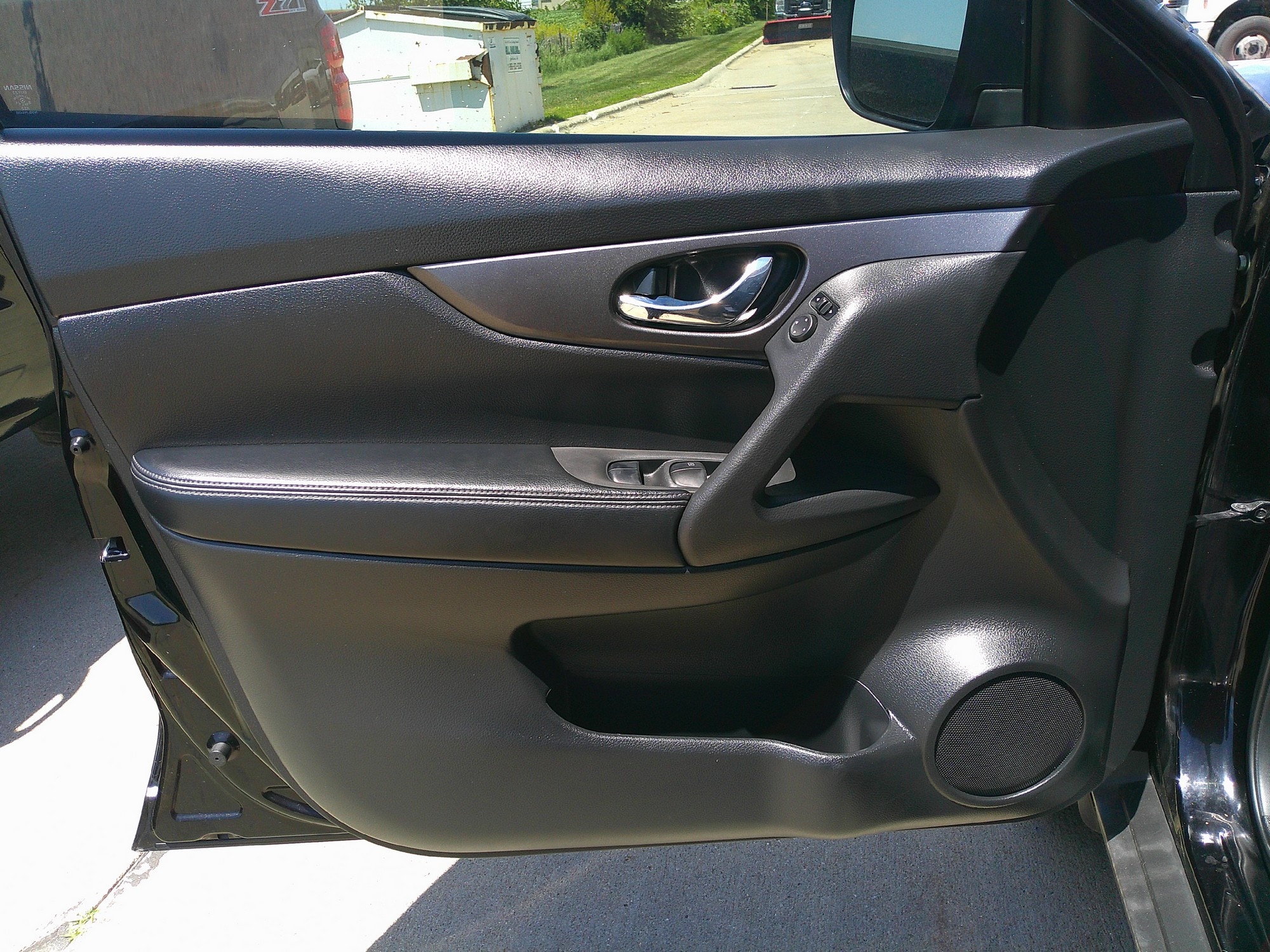 Used 2016 Nissan Rogue S with VIN JN8AT2MV6GW143320 for sale in Sioux City, IA