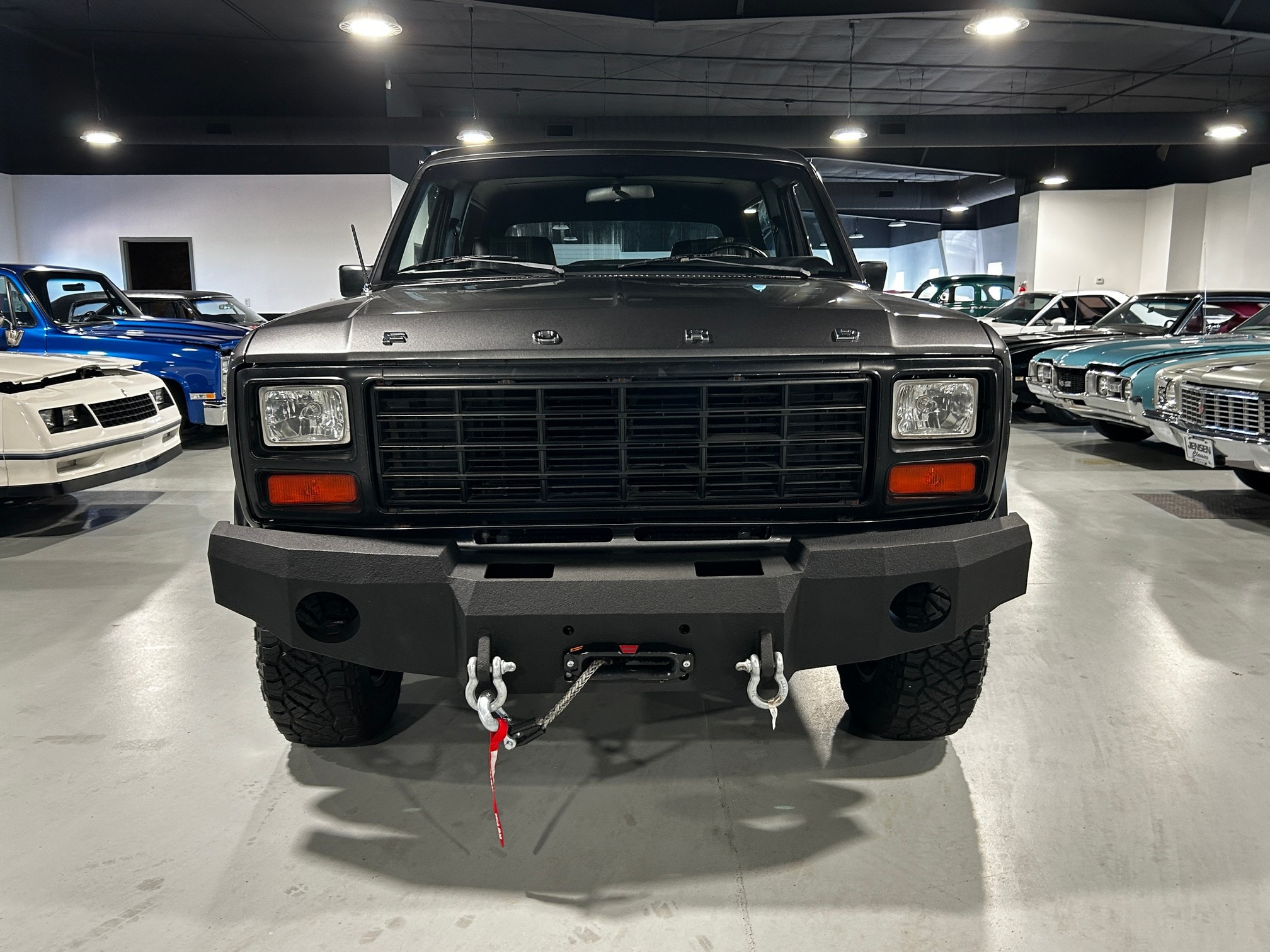 1981 Ford Bronco - Photo 38