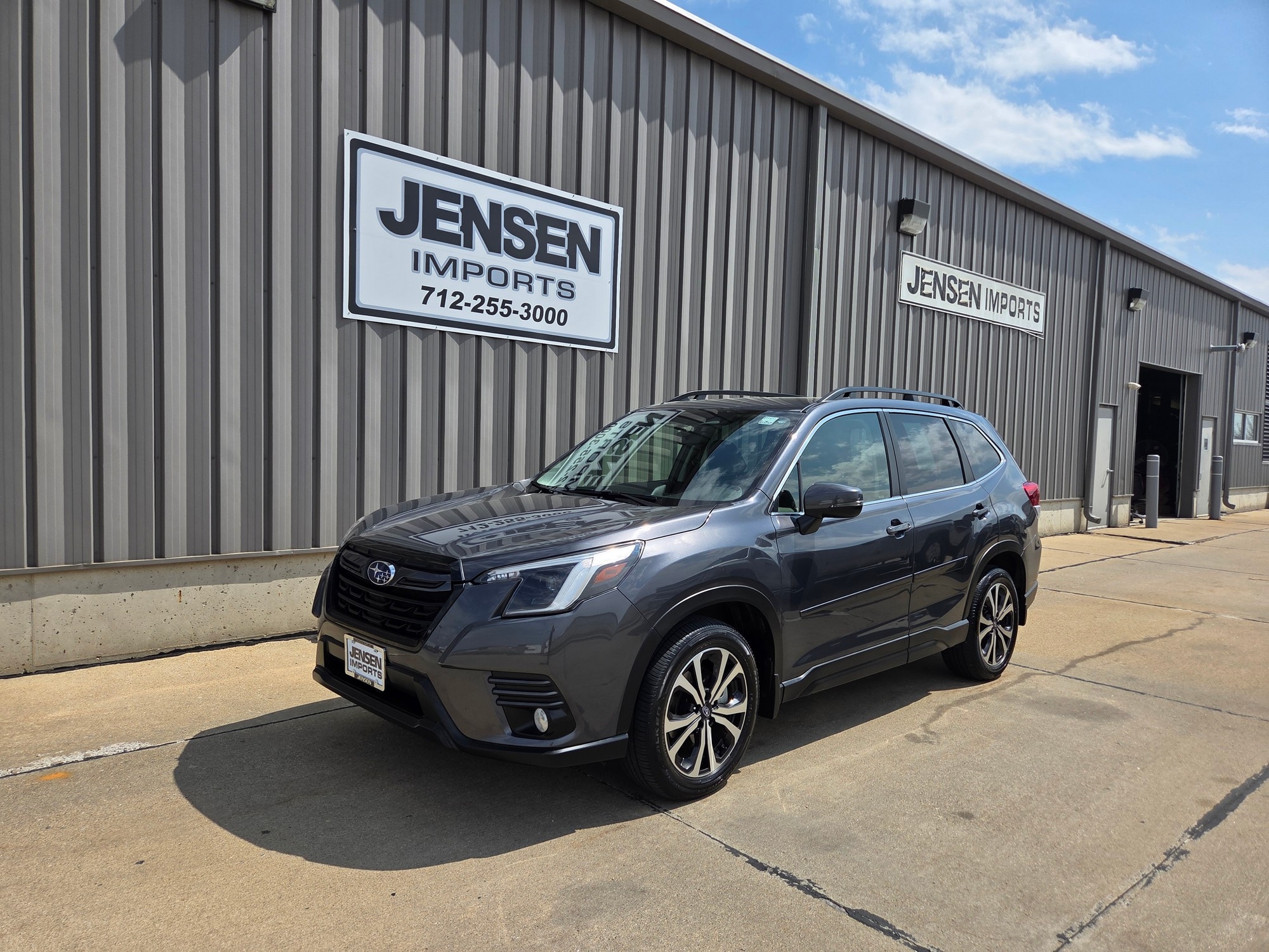 2023 Subaru Forester Limited's photo