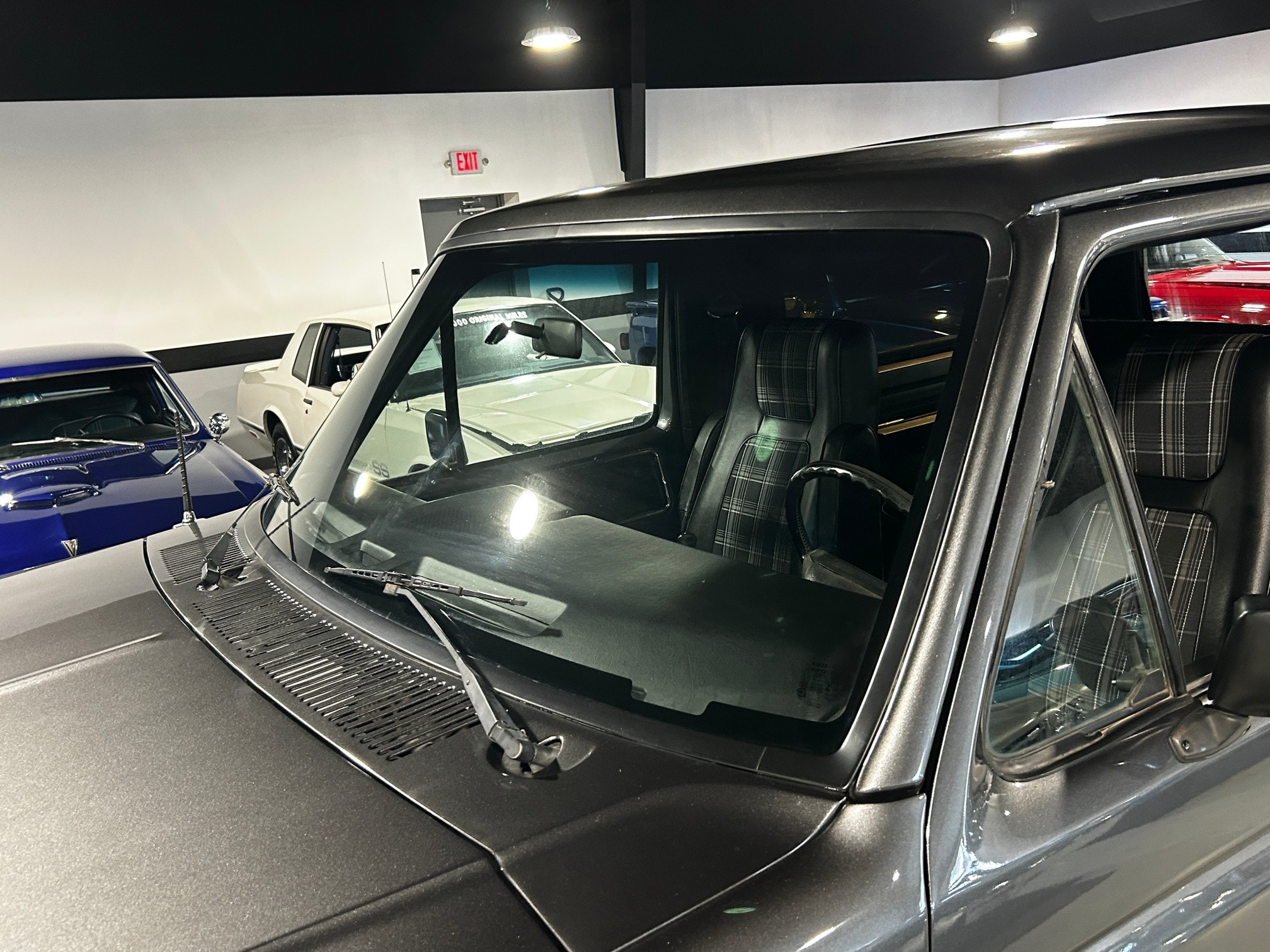 1981 Ford Bronco - Photo 6