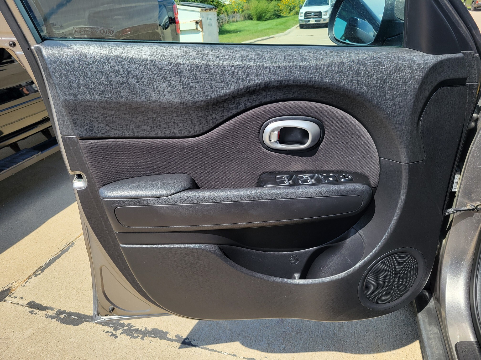 2018 Kia Soul Base photo 2