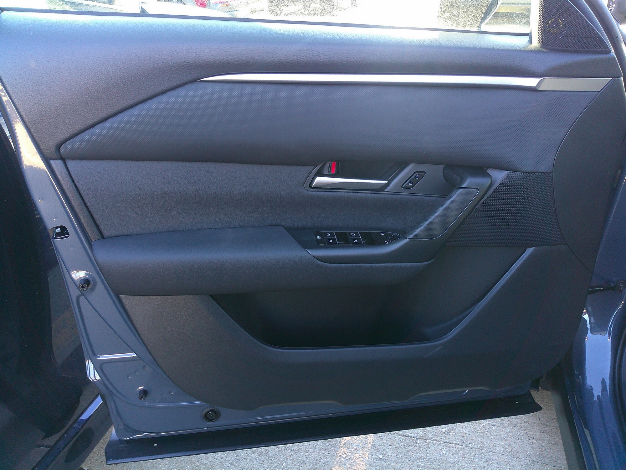 2025 Mazda CX-50 2.5 Select photo 2