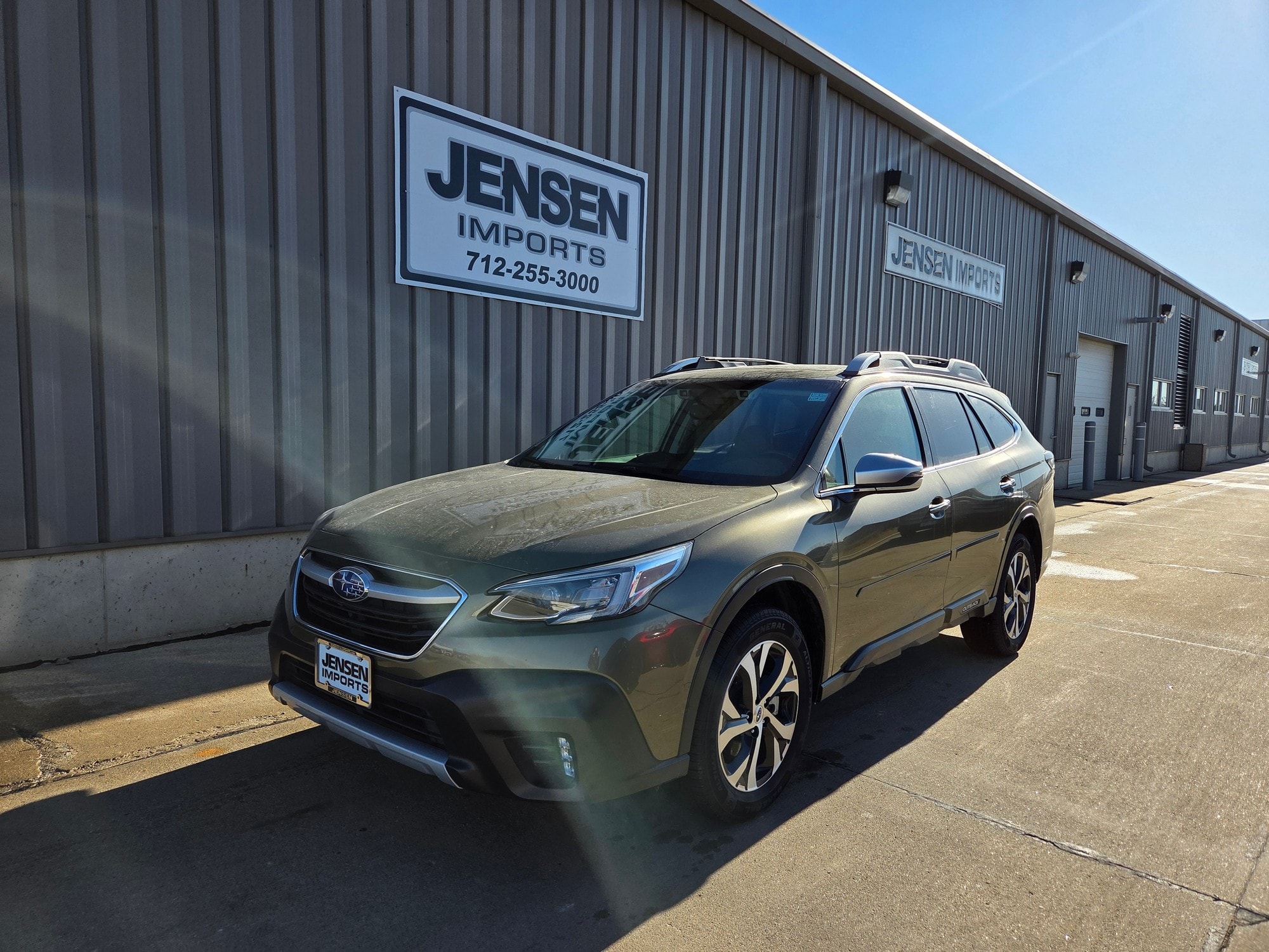 2022 Subaru Outback Touring's photo