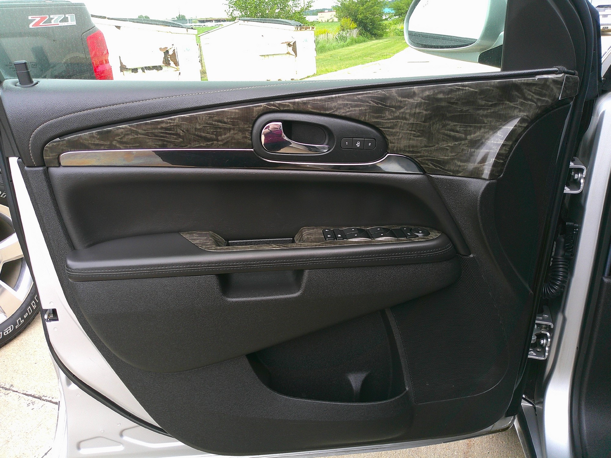Used 2014 Buick Enclave Leather with VIN 5GAKVBKDXEJ289462 for sale in Sioux City, IA