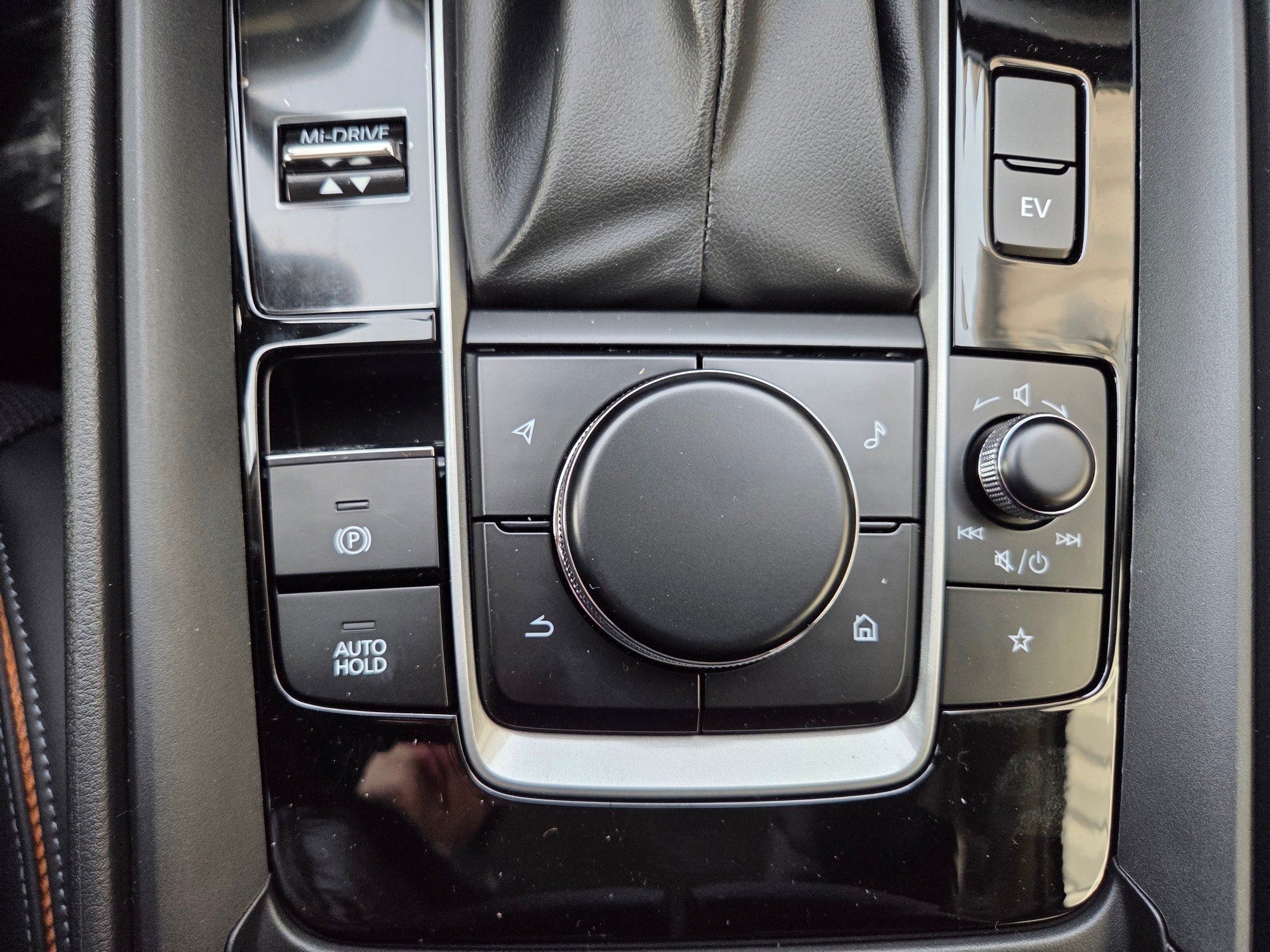 2026 Mazda CX-50 Premium - Photo 9