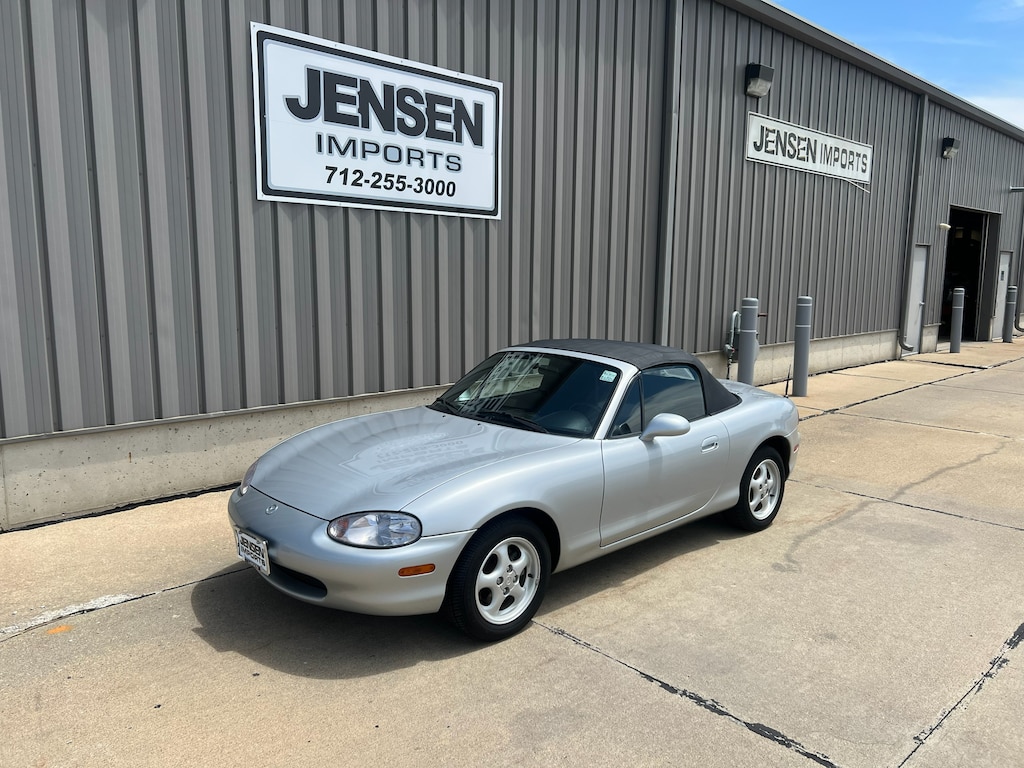 Used 1999 Mazda MX-5 Miata Convertible