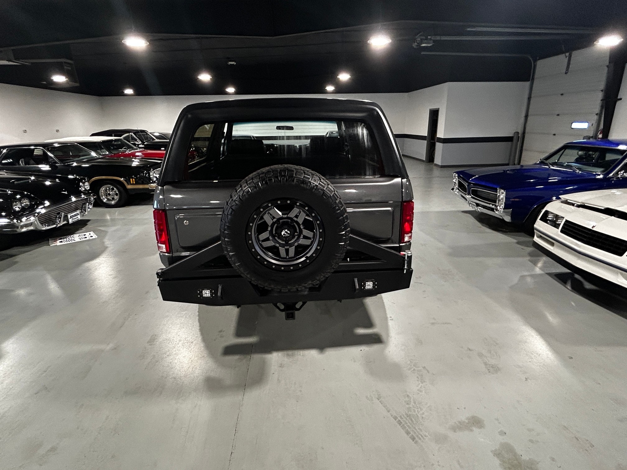 1981 Ford Bronco - Photo 21