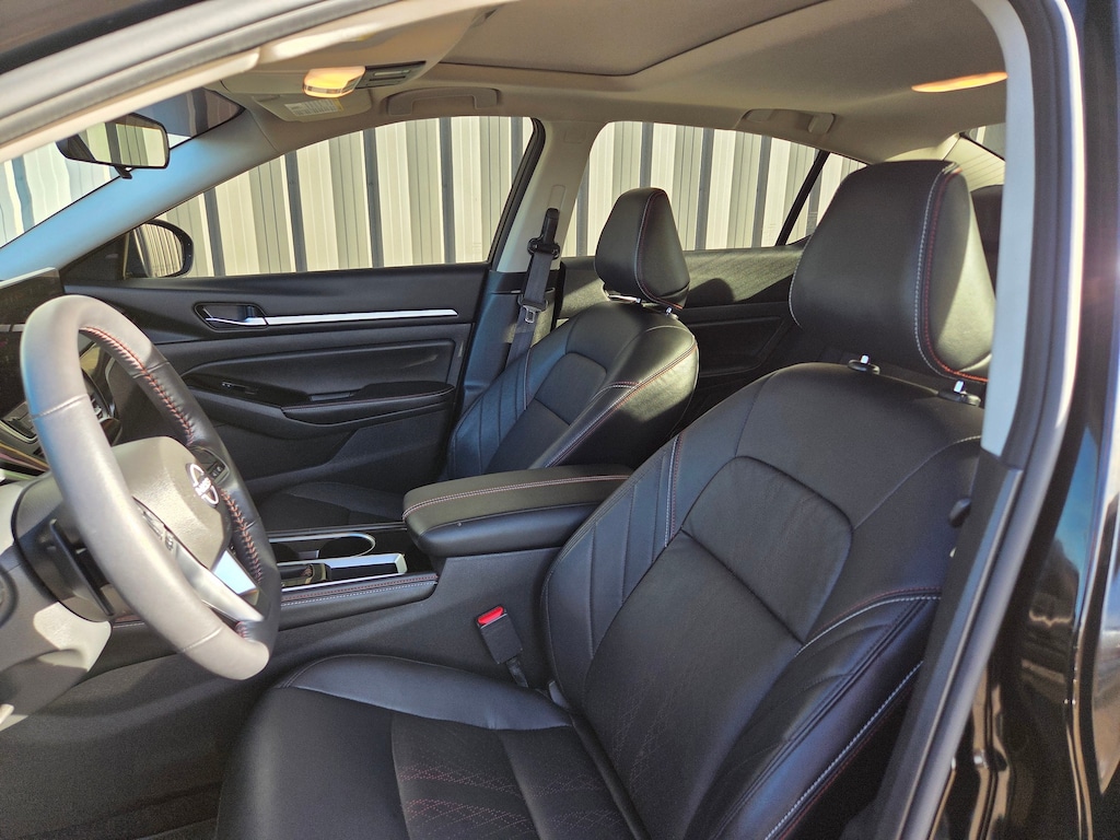 Used 2024 Nissan Altima 2.5 SR Car