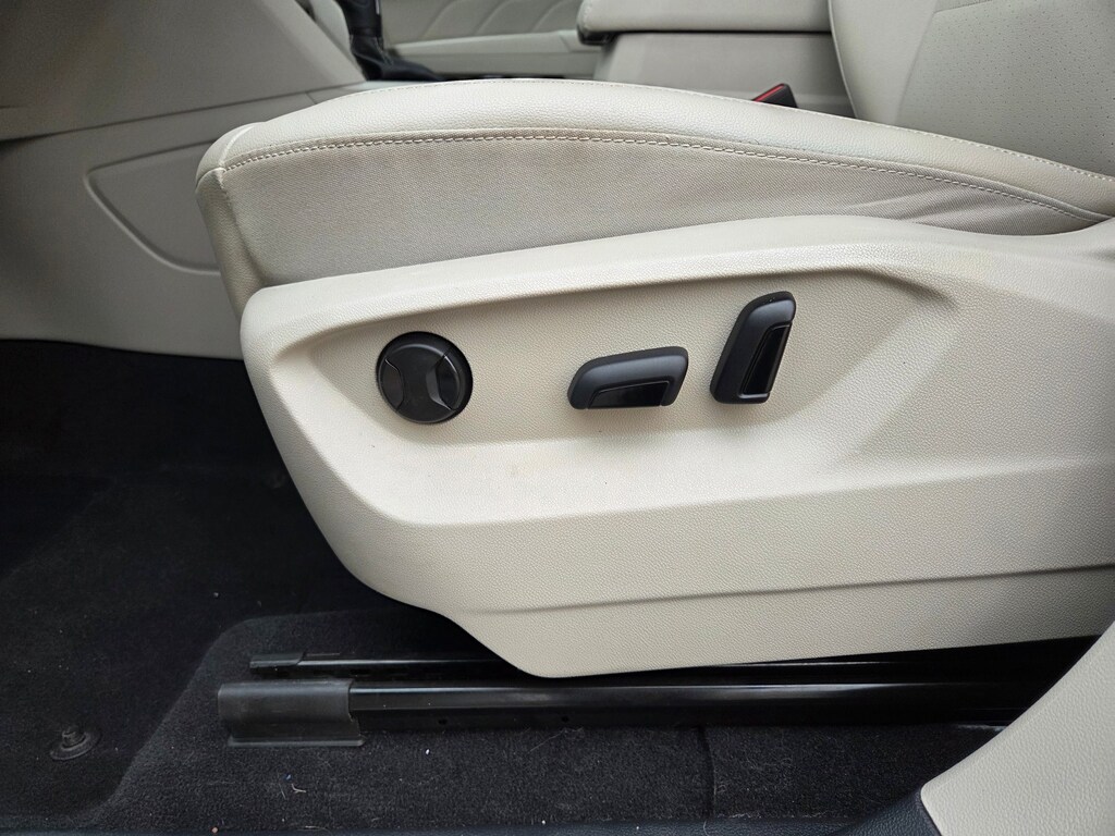 Used 2023 Volkswagen Atlas 3.6L V6 SE w/Technology Sport Utility