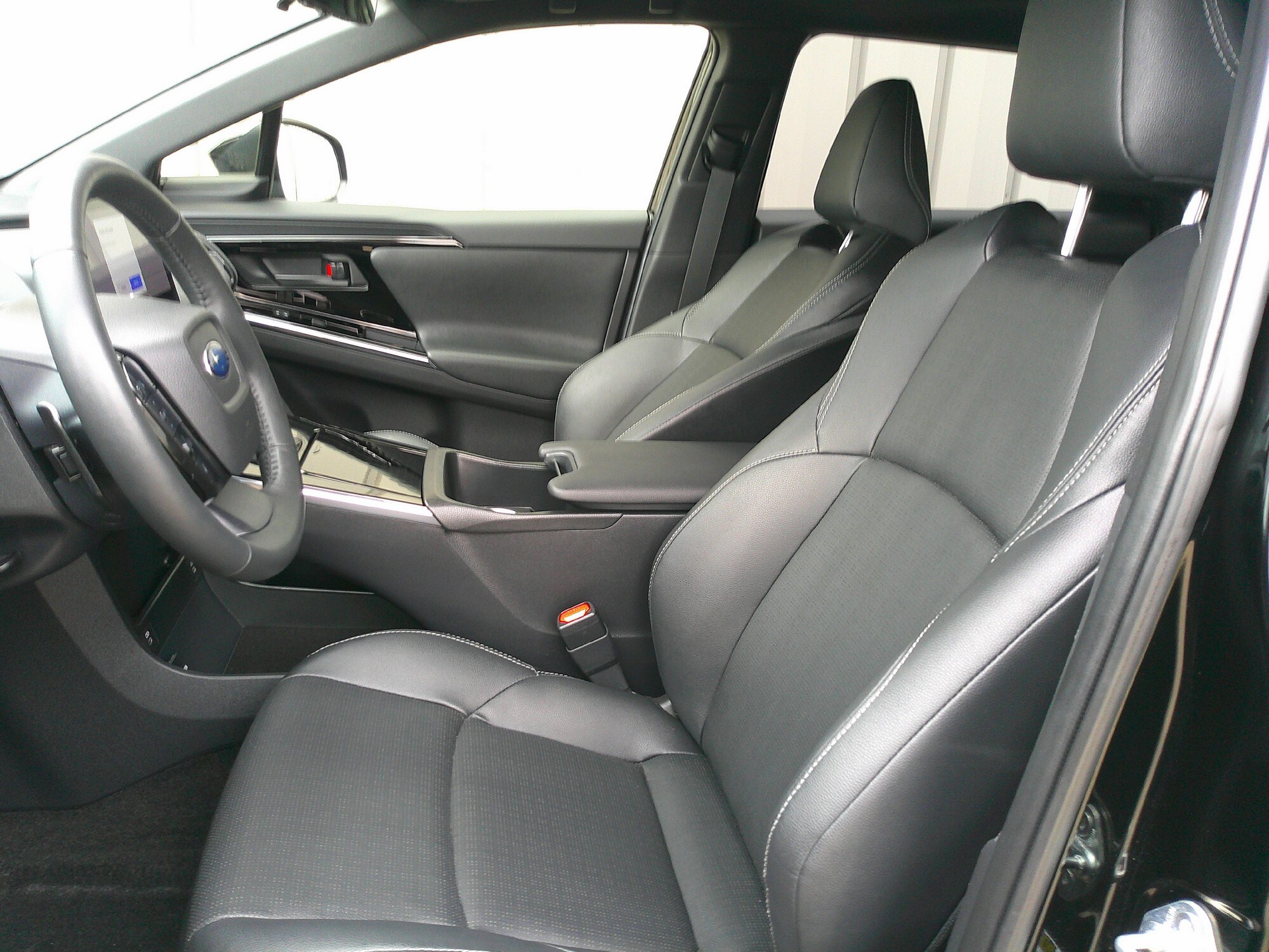 2023 Subaru Solterra Touring photo 4