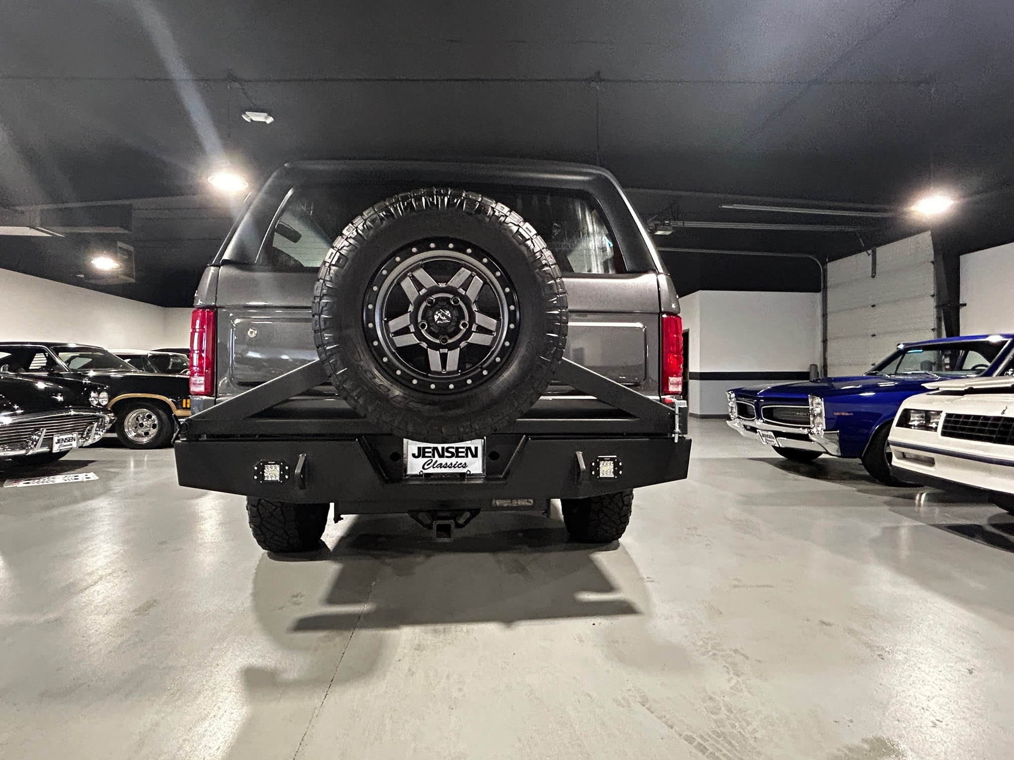 1981 Ford Bronco - Photo 20