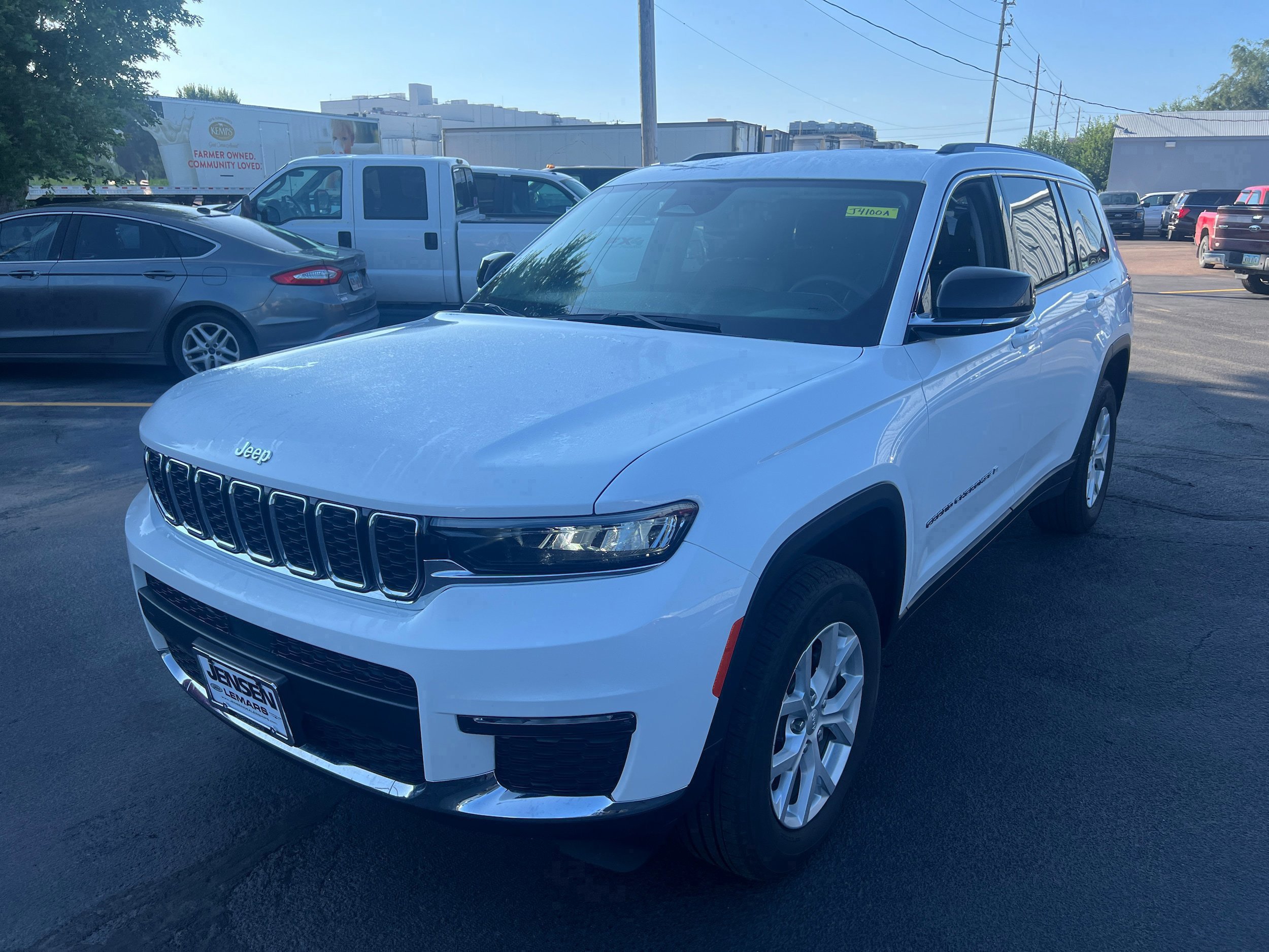 Used 2023 Jeep Grand Cherokee L Limited with VIN 1C4RJKBG7P8813583 for sale in Le Mars, IA