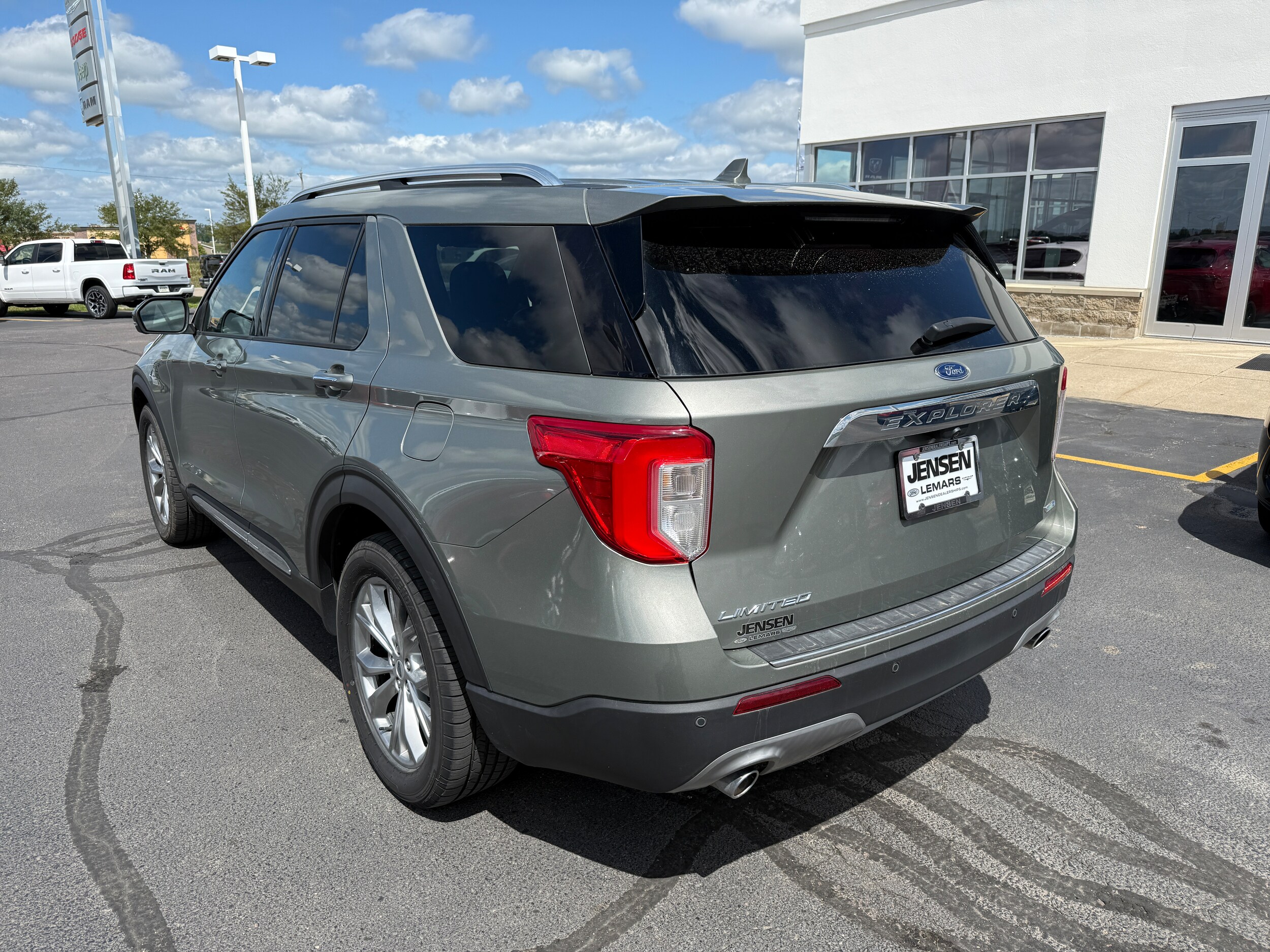 2020 Ford Explorer Limited photo 3