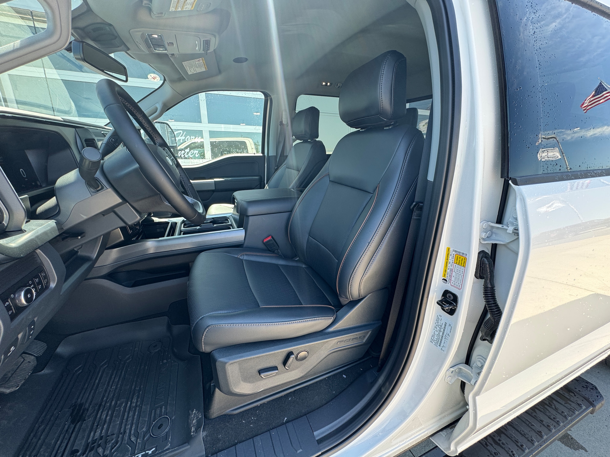 2025 Ford F-250 Super Duty Lariat - Photo 12