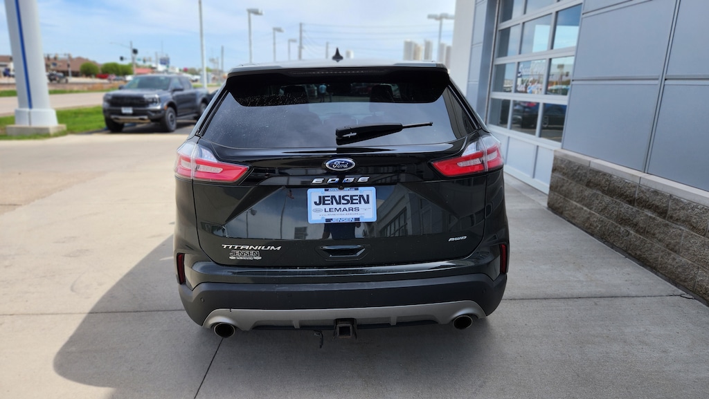 Used 2022 Ford Edge Titanium SUV