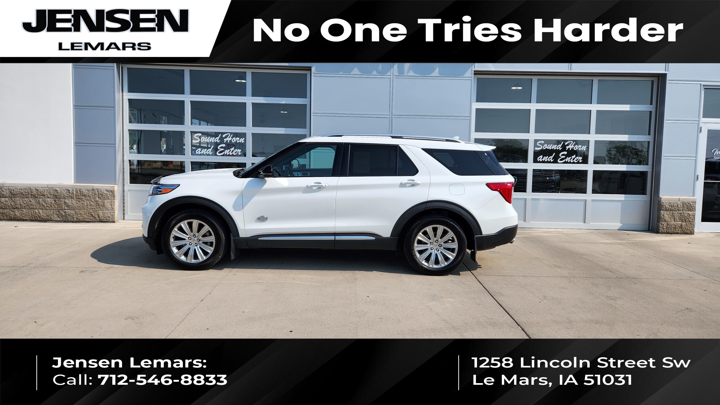 2022 Ford Explorer SUV 