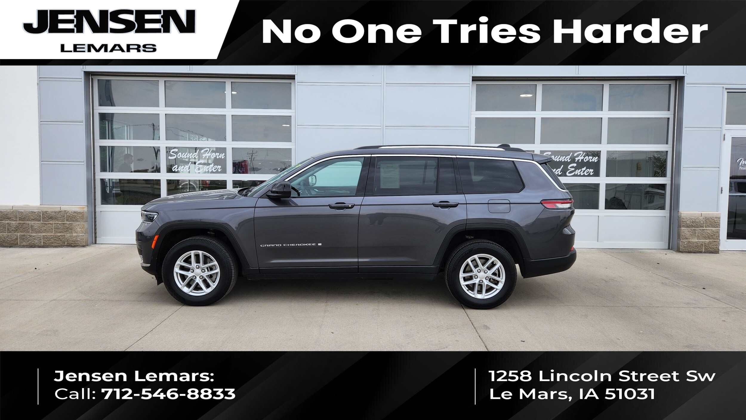 2023 Jeep Grand Cherokee L Laredo 4x4's photo