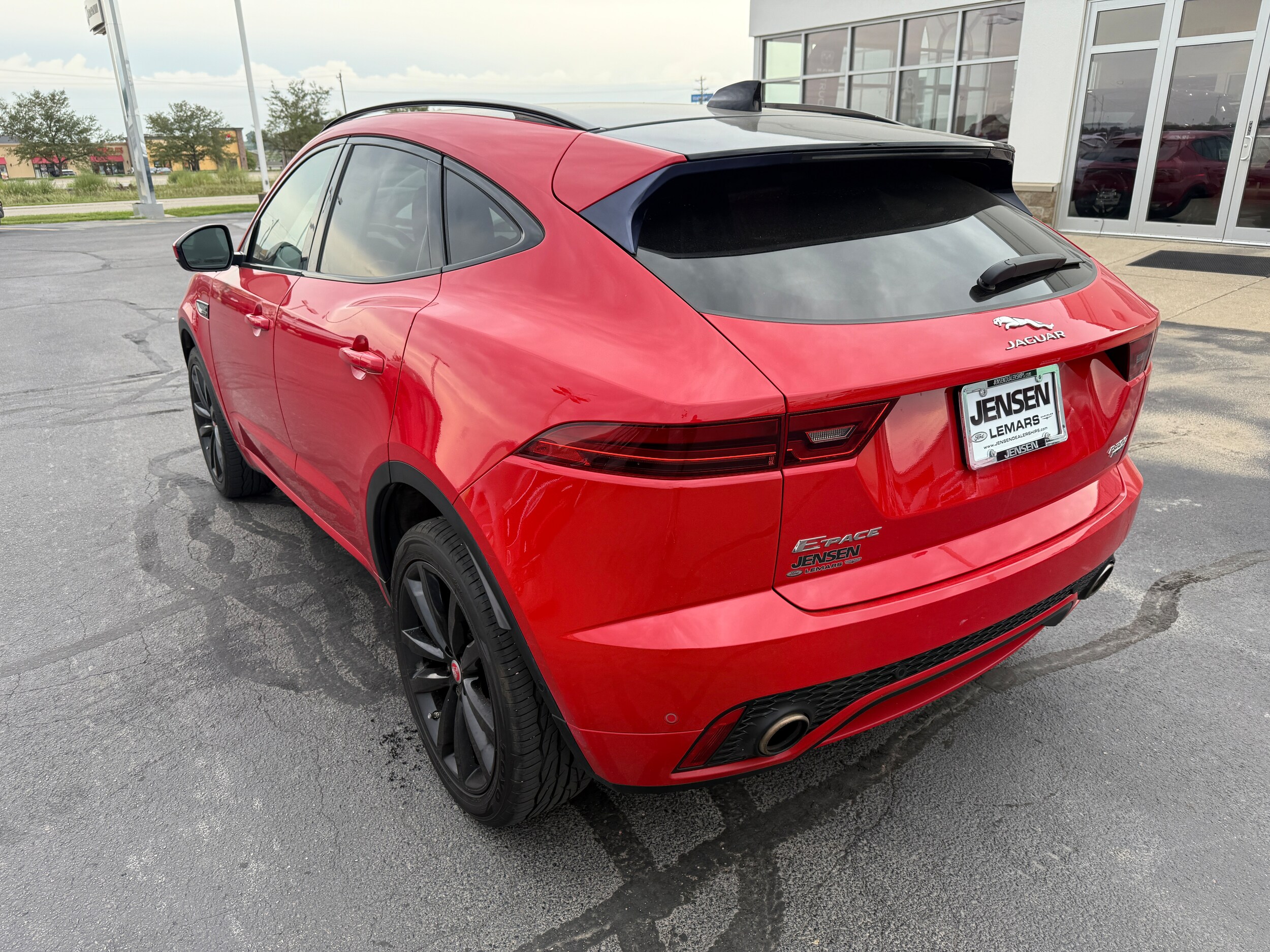 2019 Jaguar E-PACE R-Dynamic SE photo 3