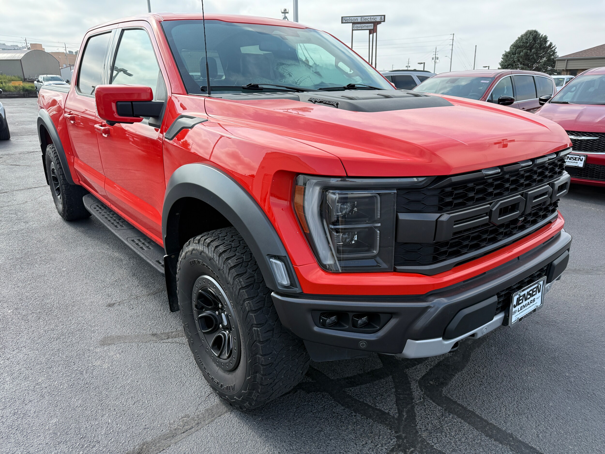 2023 Ford F-150 Raptor photo 3