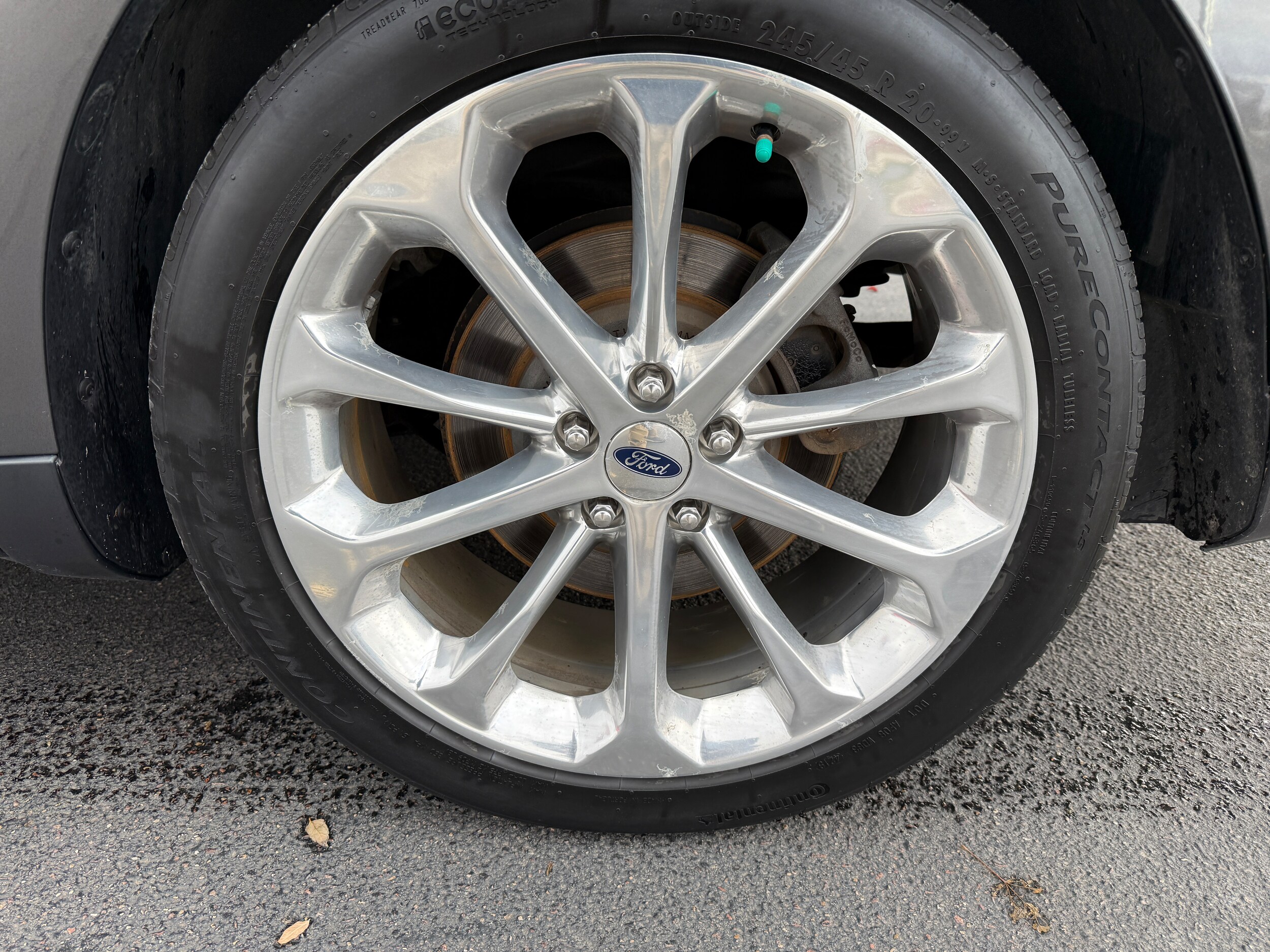 2017 Ford Taurus Limited photo 2