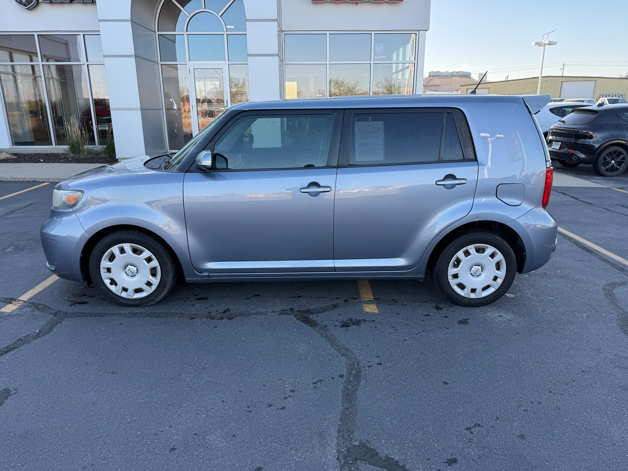 Used 2009 Scion xB Base with VIN JTLKE50E891066598 for sale in Le Mars, IA