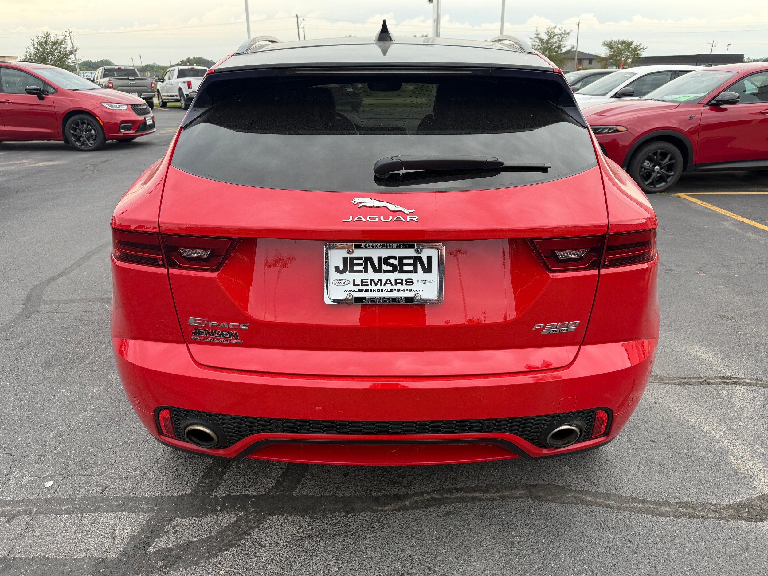 2019 Jaguar E-PACE R-Dynamic SE photo 4