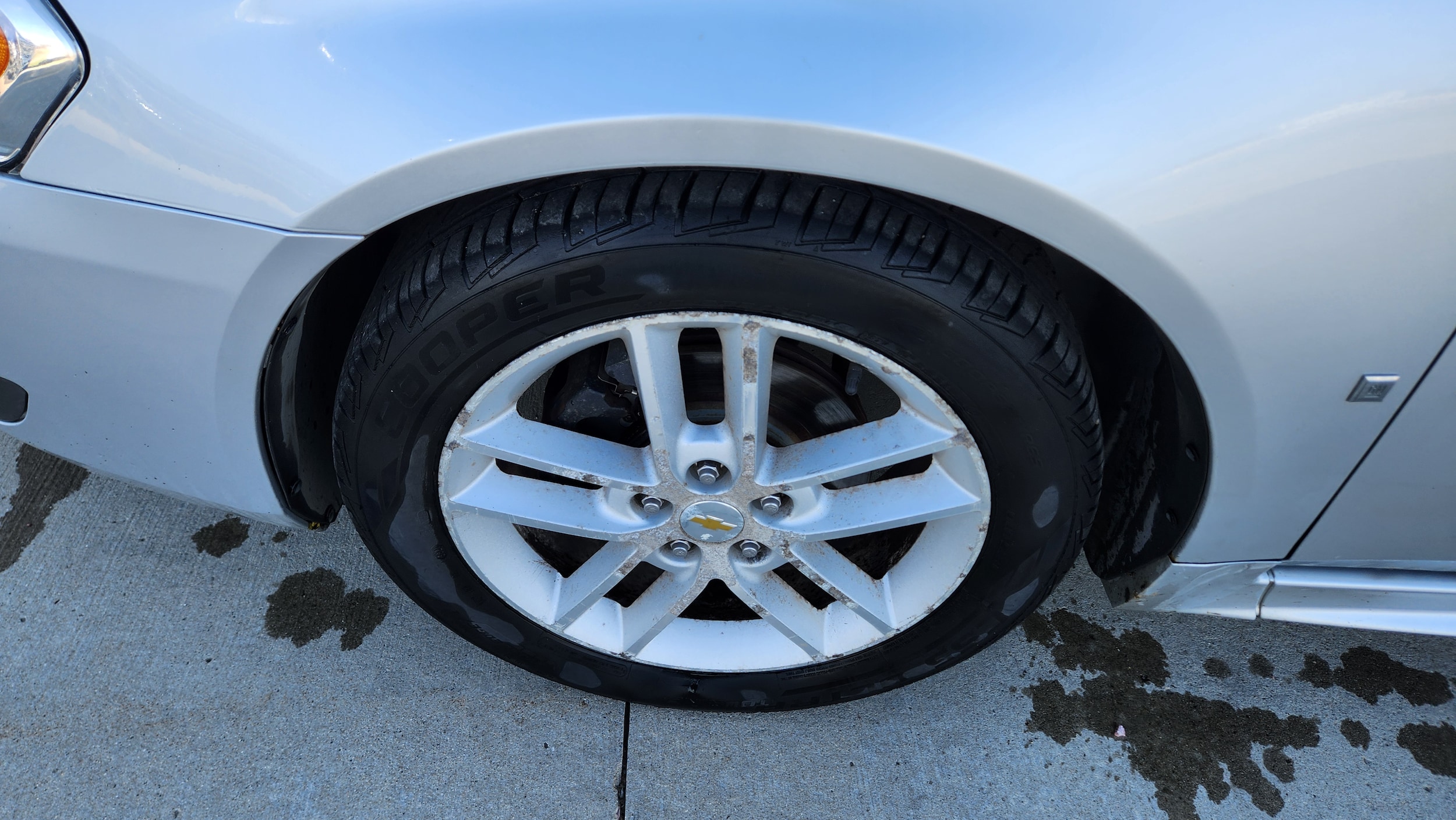 Used 2009 Chevrolet Impala LTZ with VIN 2G1WU57M591301961 for sale in Le Mars, IA